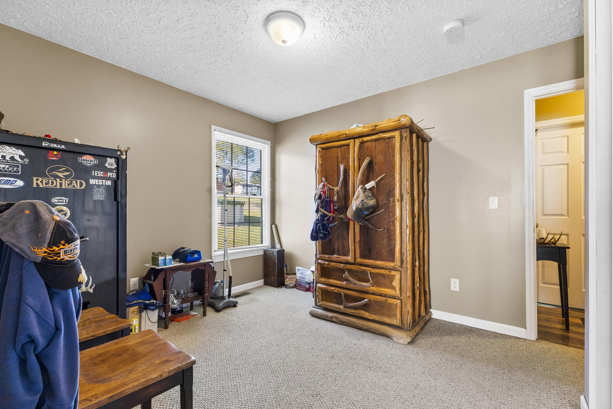 5549 Buckingham Drive