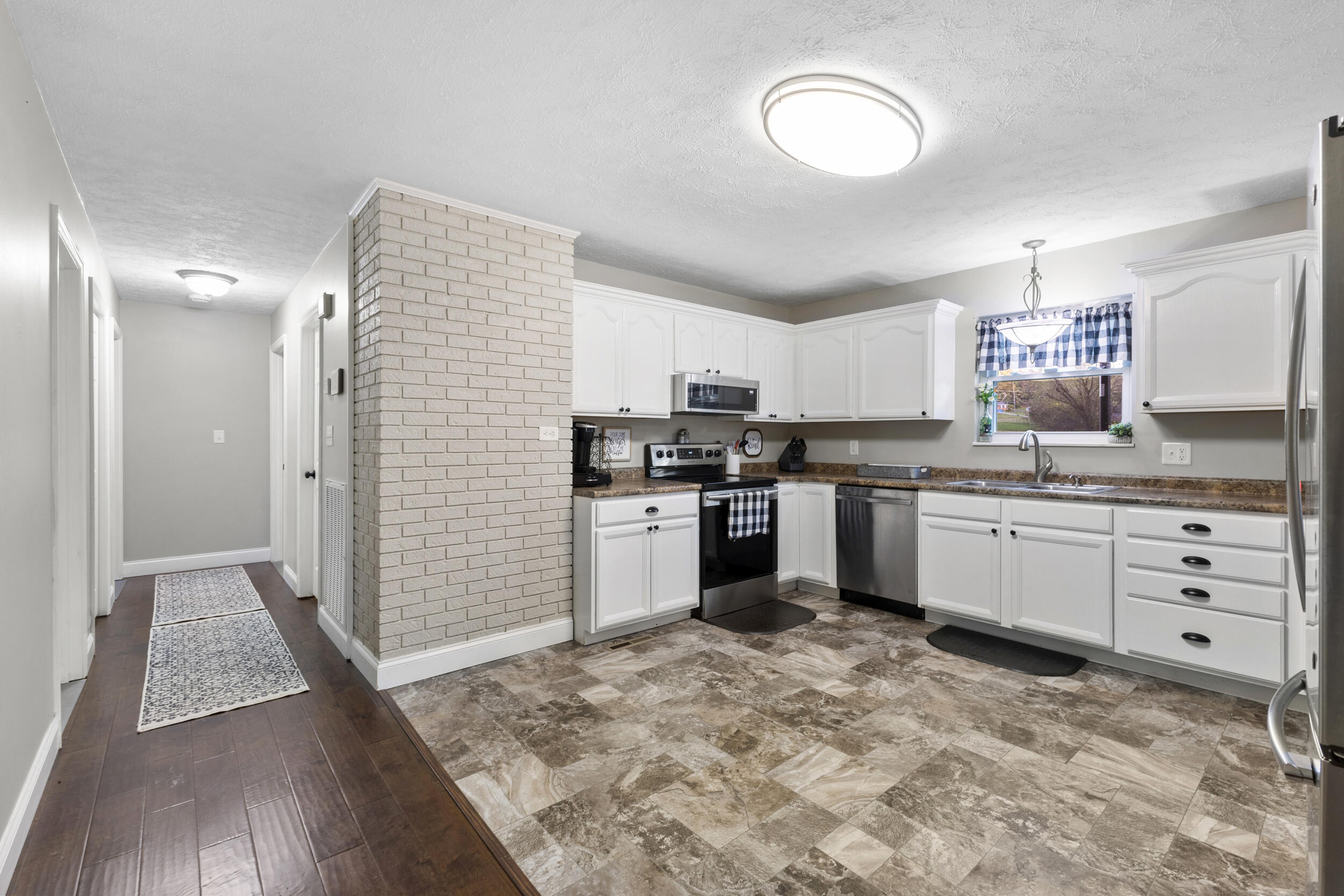 4317 Cameron Road