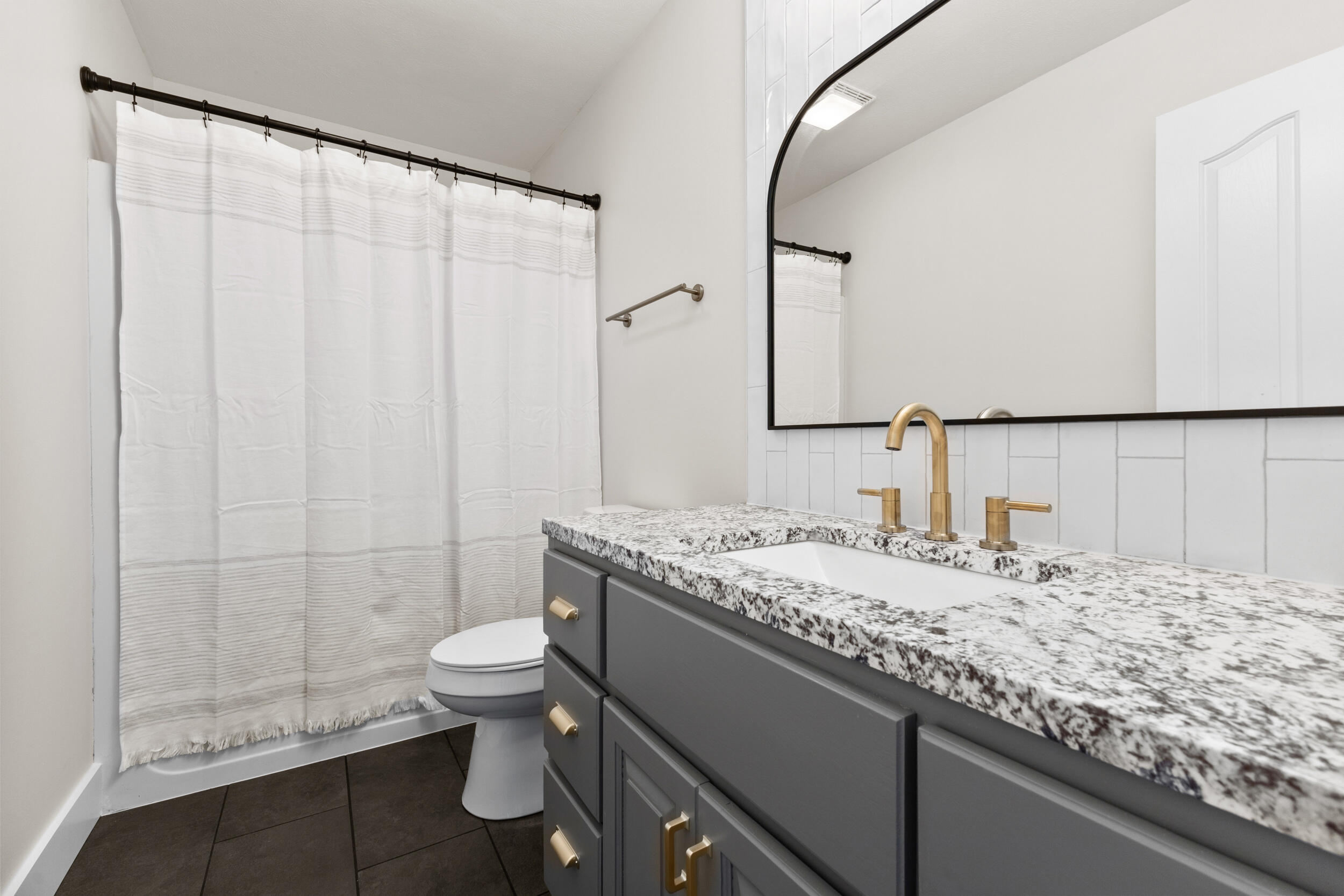 1013 Hickory View Drive