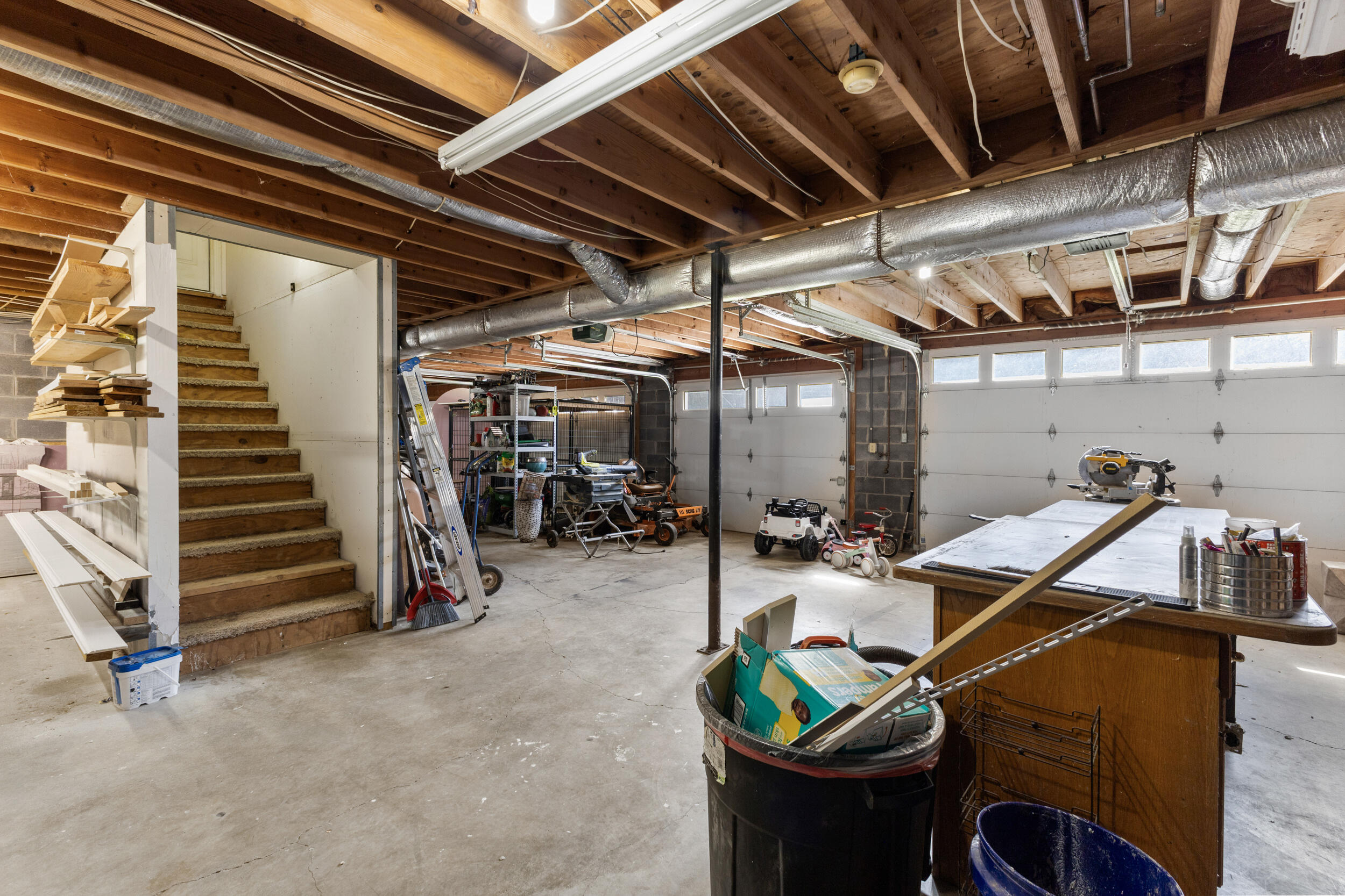 1013 Hickory View Drive