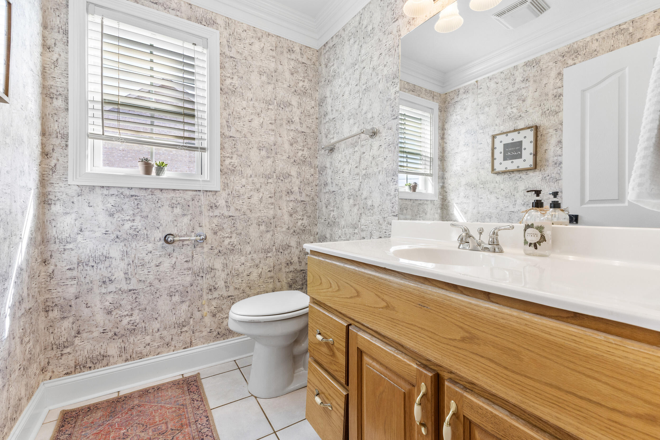 1013 Hickory View Drive