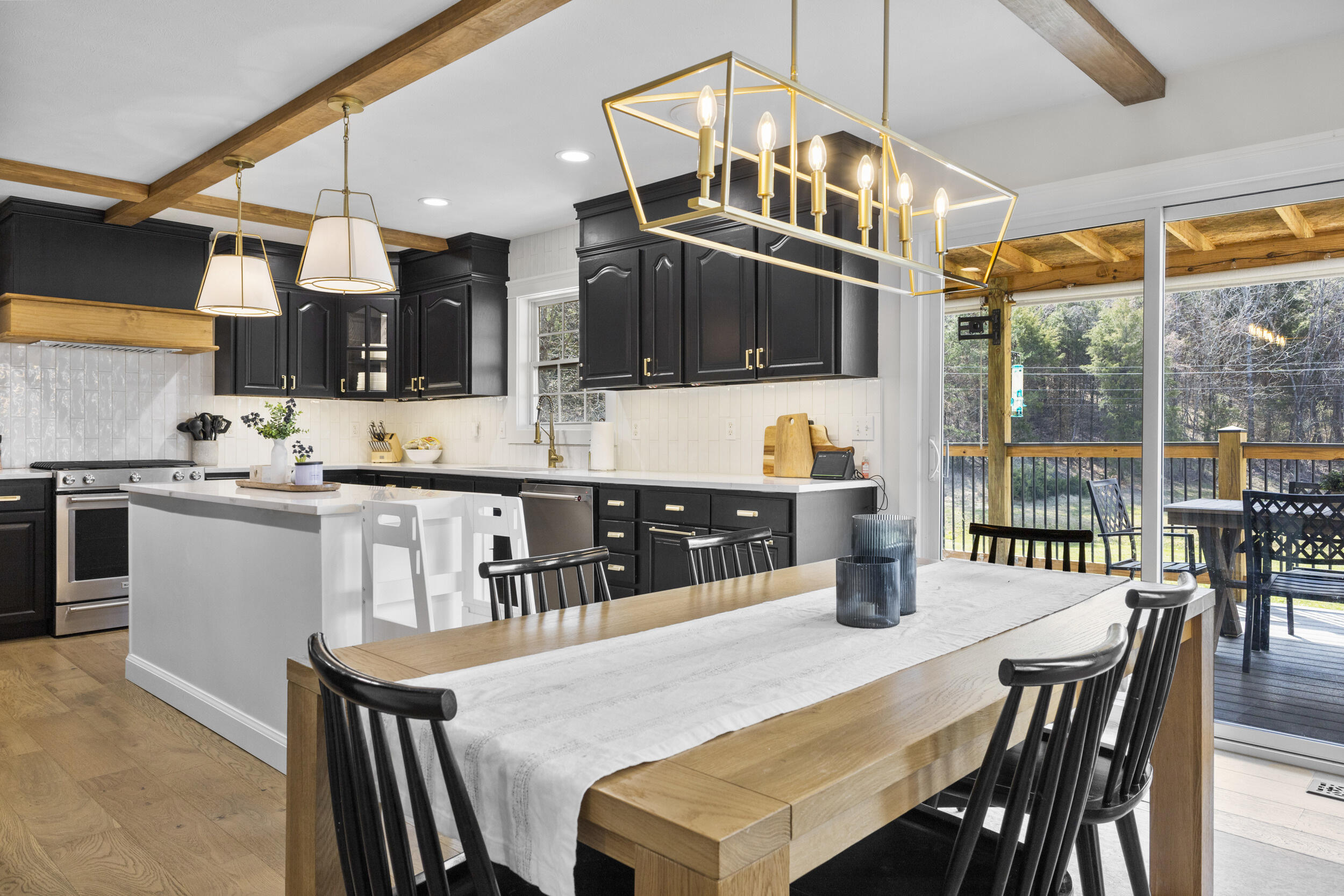 1013 Hickory View Drive
