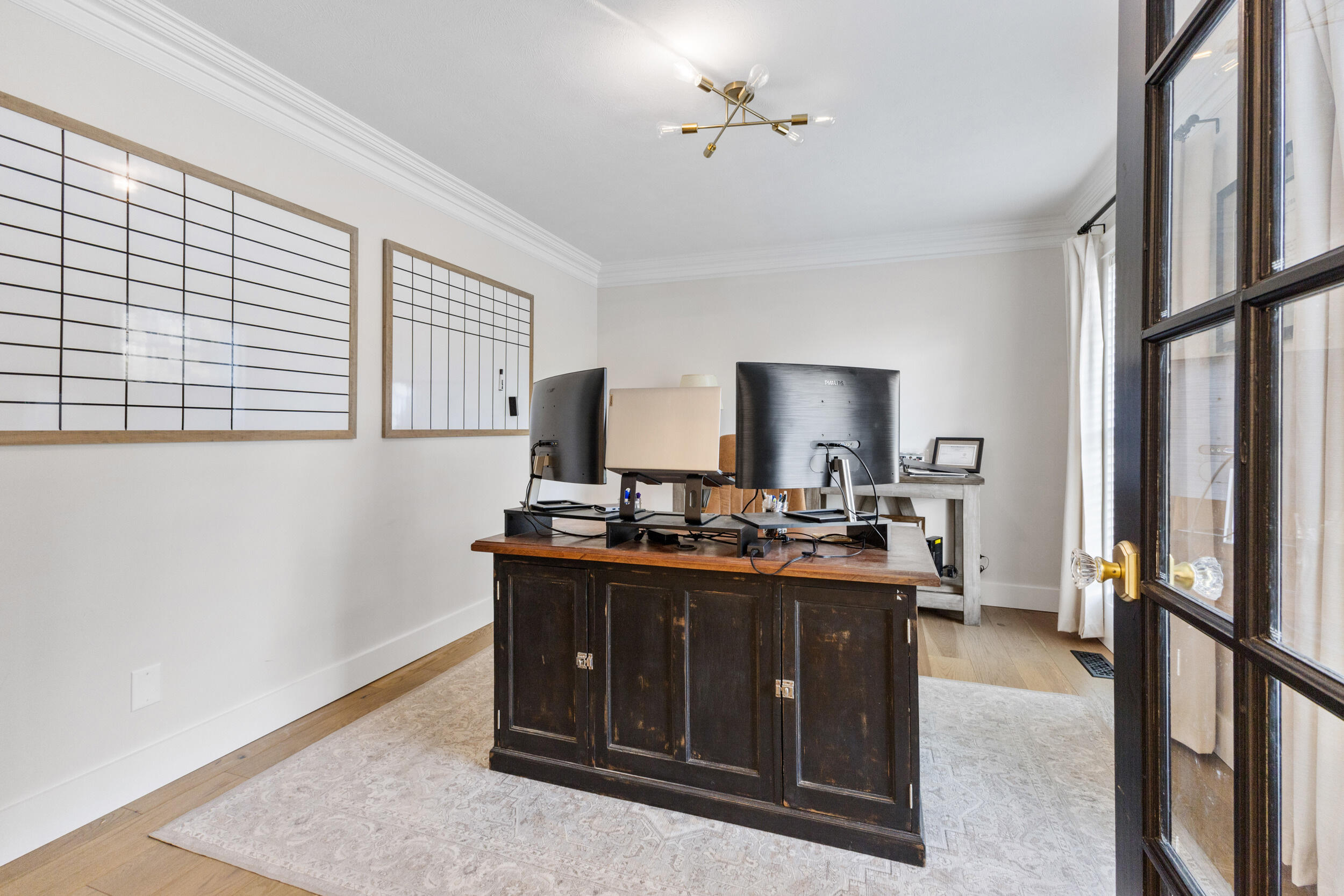 1013 Hickory View Drive