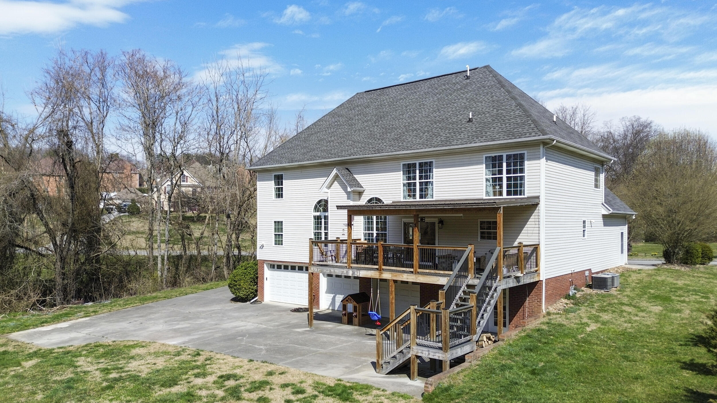 1013 Hickory View Drive