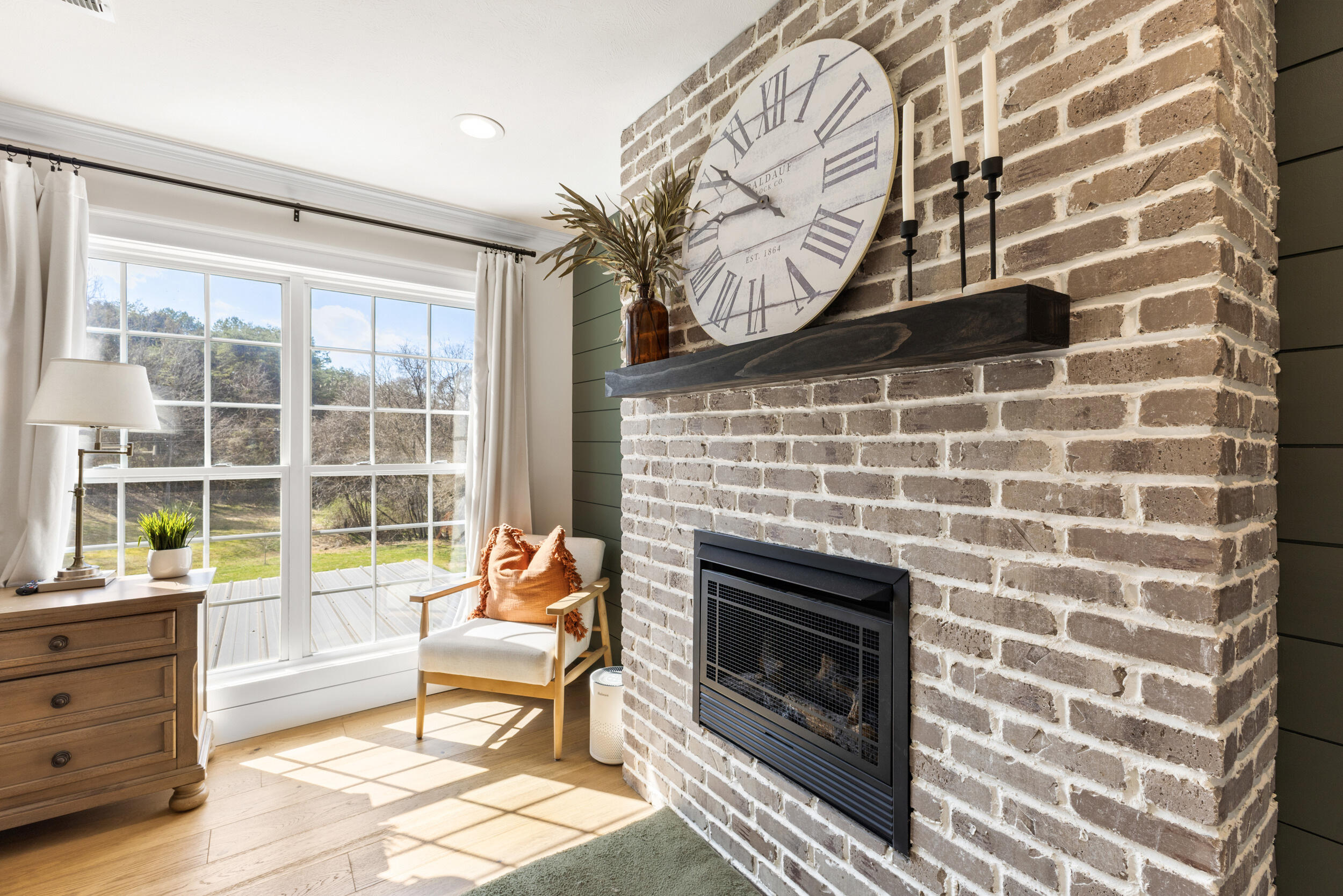 1013 Hickory View Drive