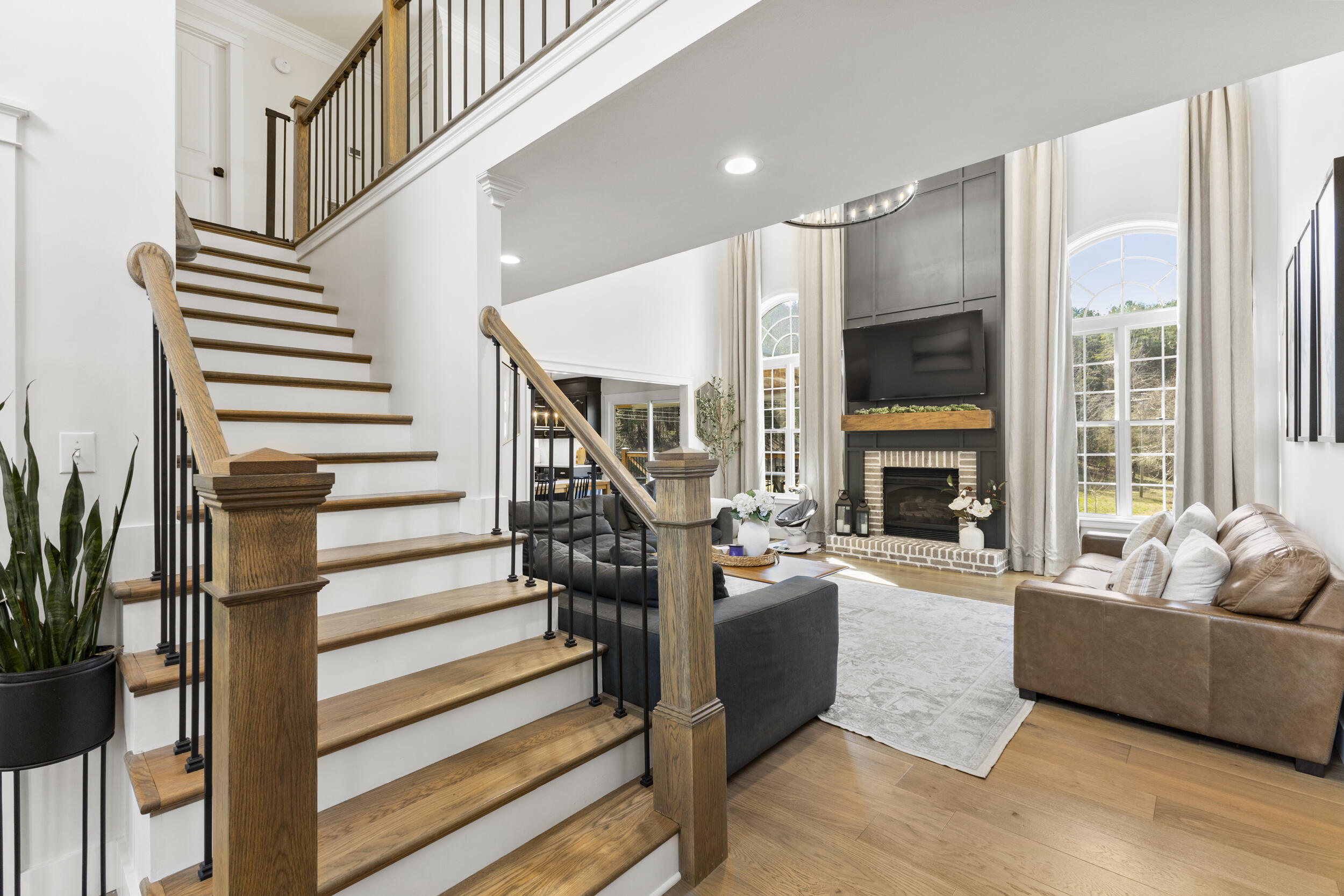 1013 Hickory View Drive