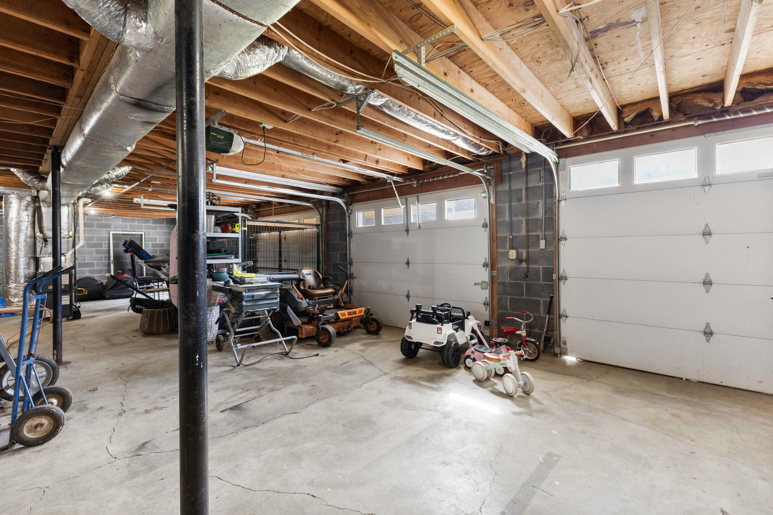 1013 Hickory View Drive