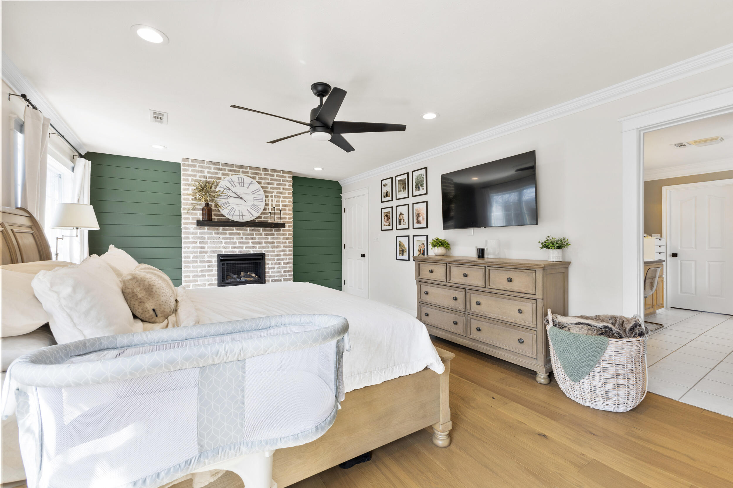 1013 Hickory View Drive