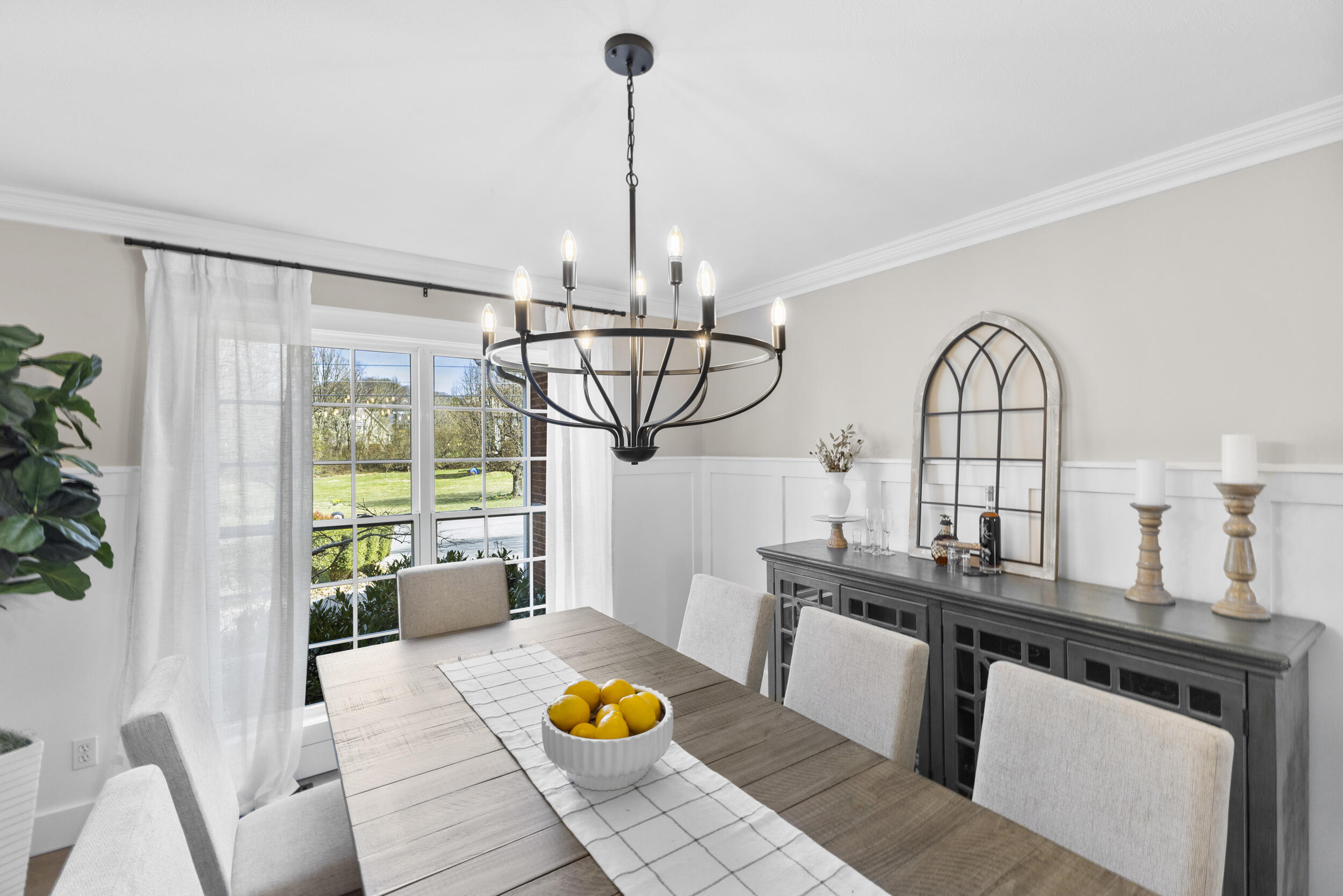 1013 Hickory View Drive