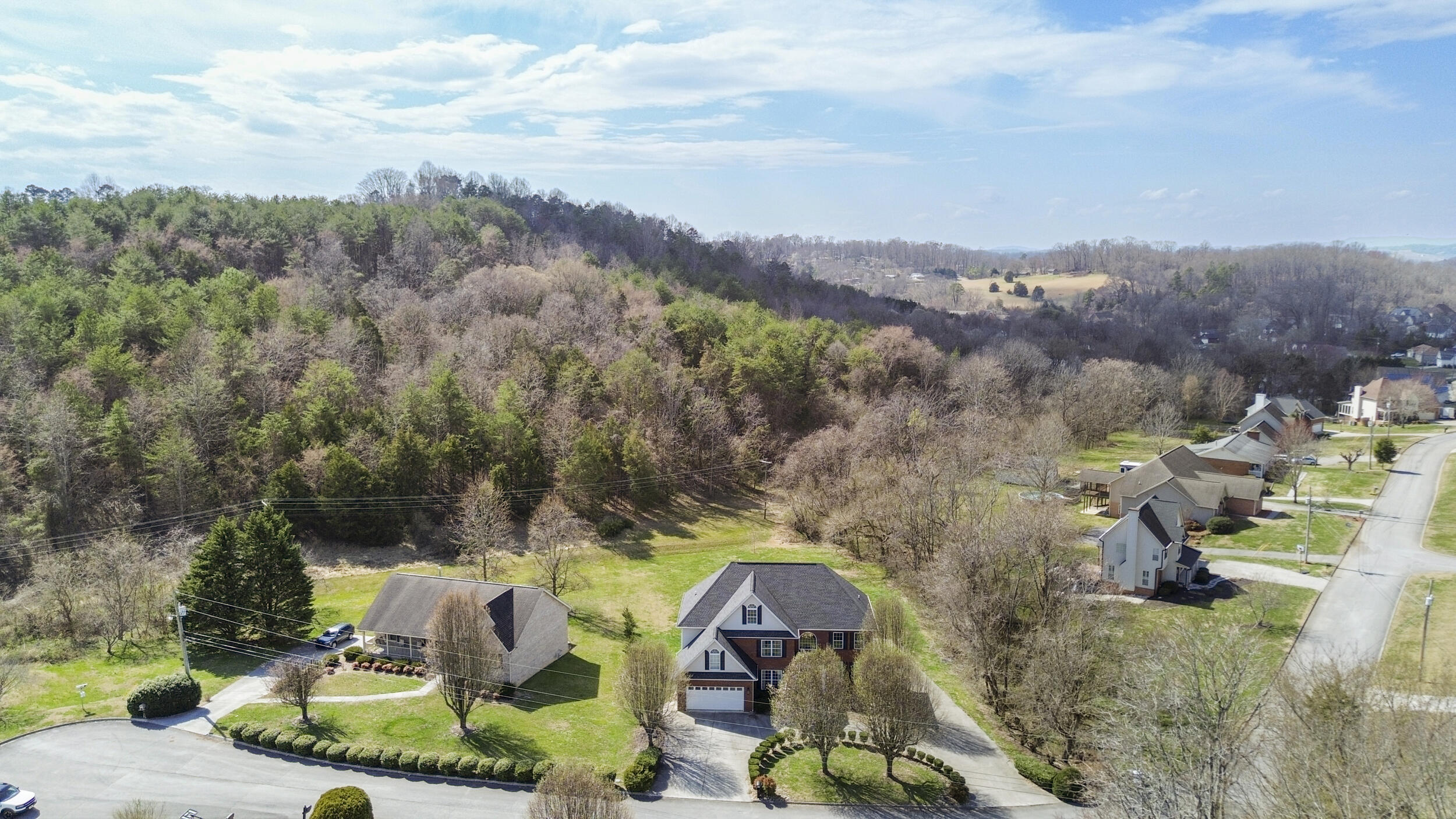 1013 Hickory View Drive