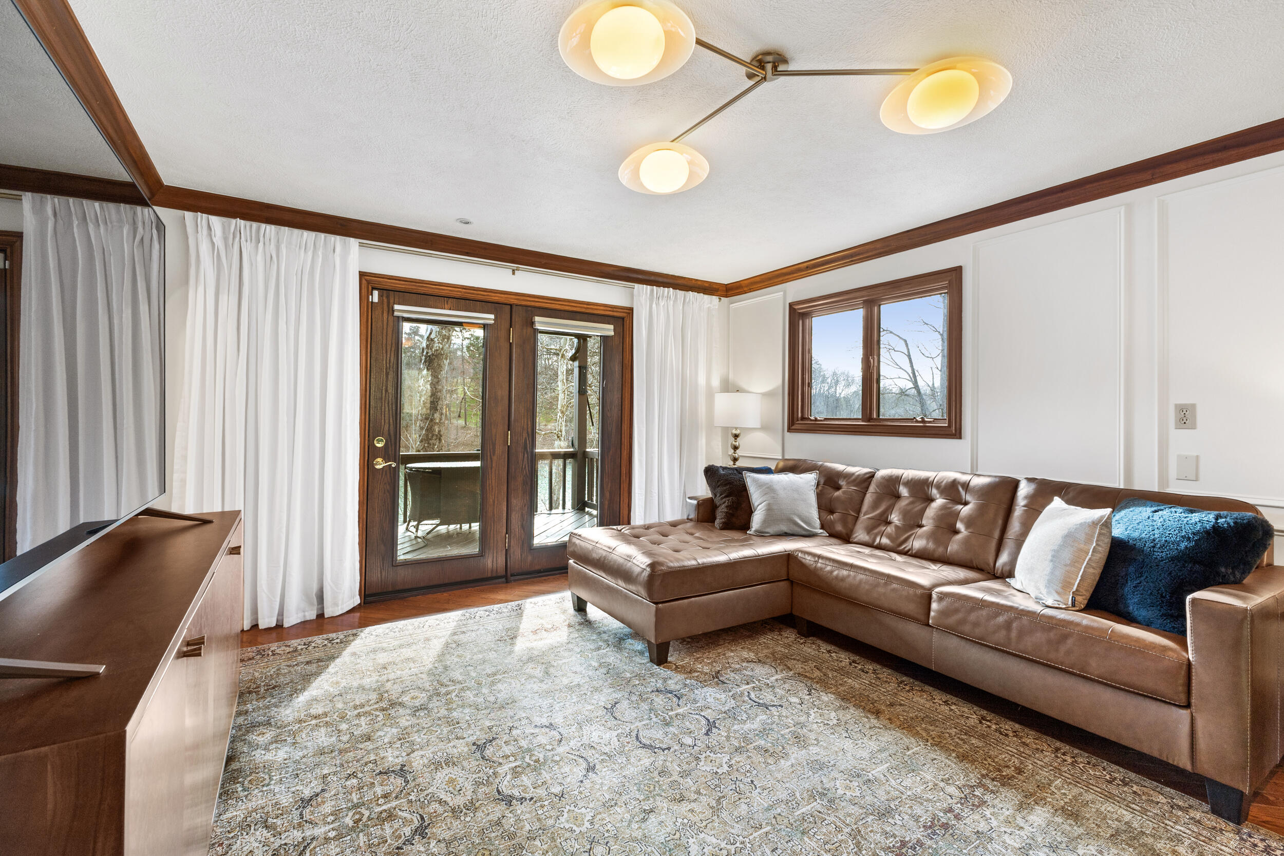 1035 Panther Creek Road