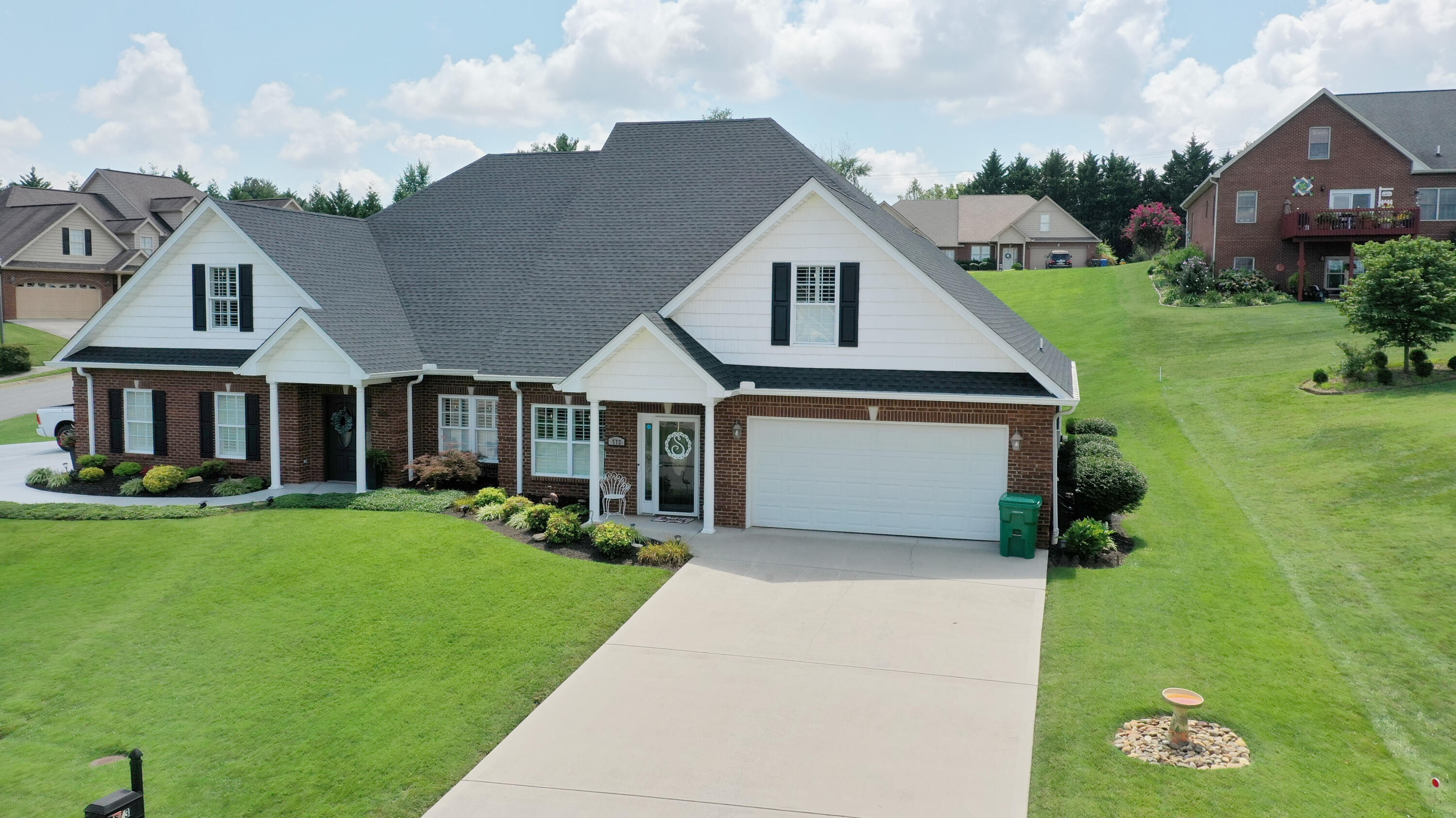 573 Kensington Drive
