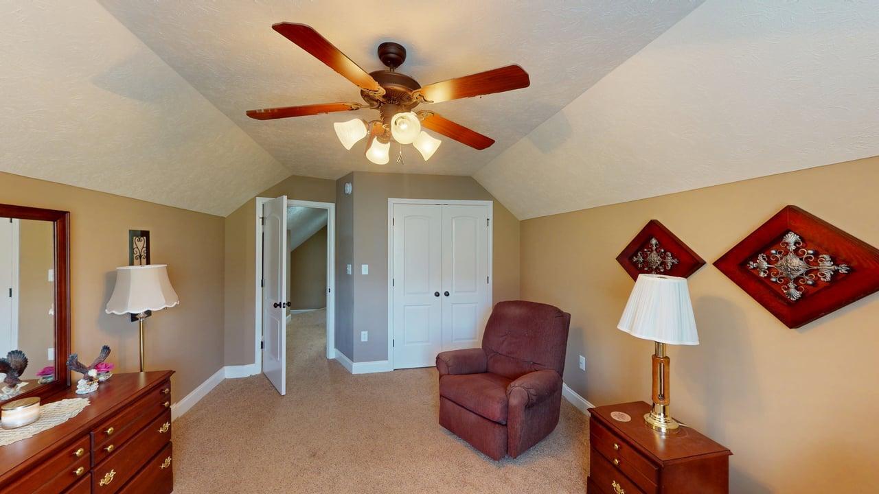573 Kensington Drive