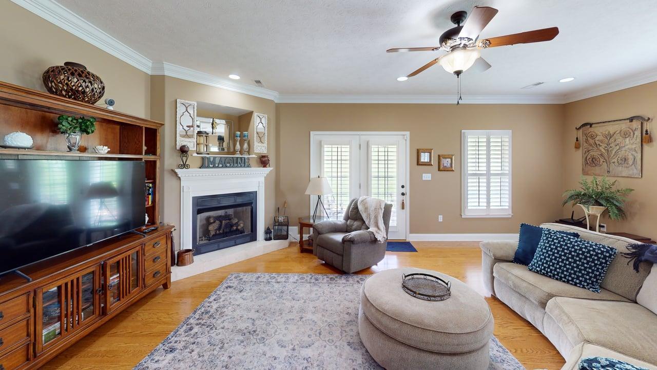 573 Kensington Drive