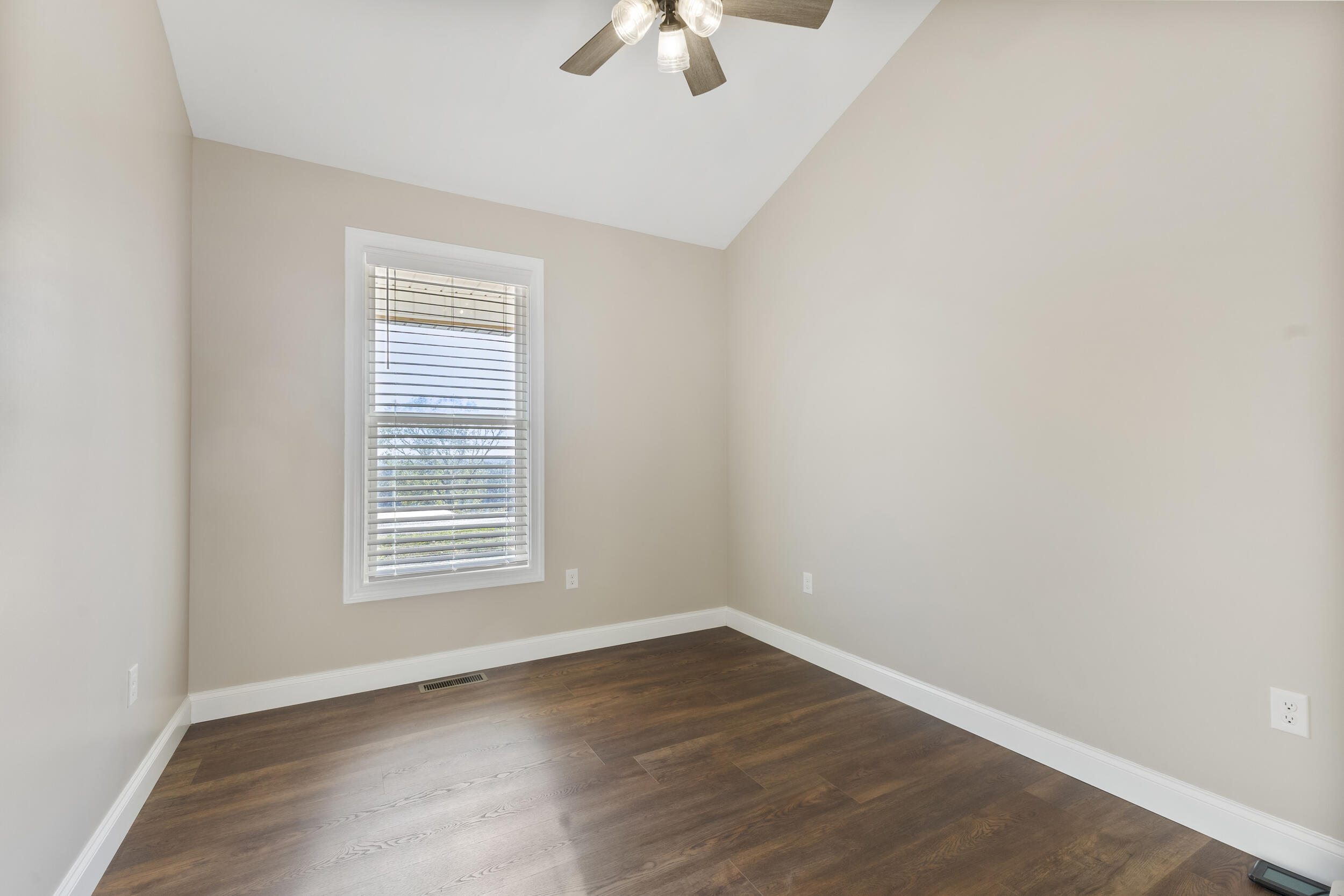 2095 Ivy Way