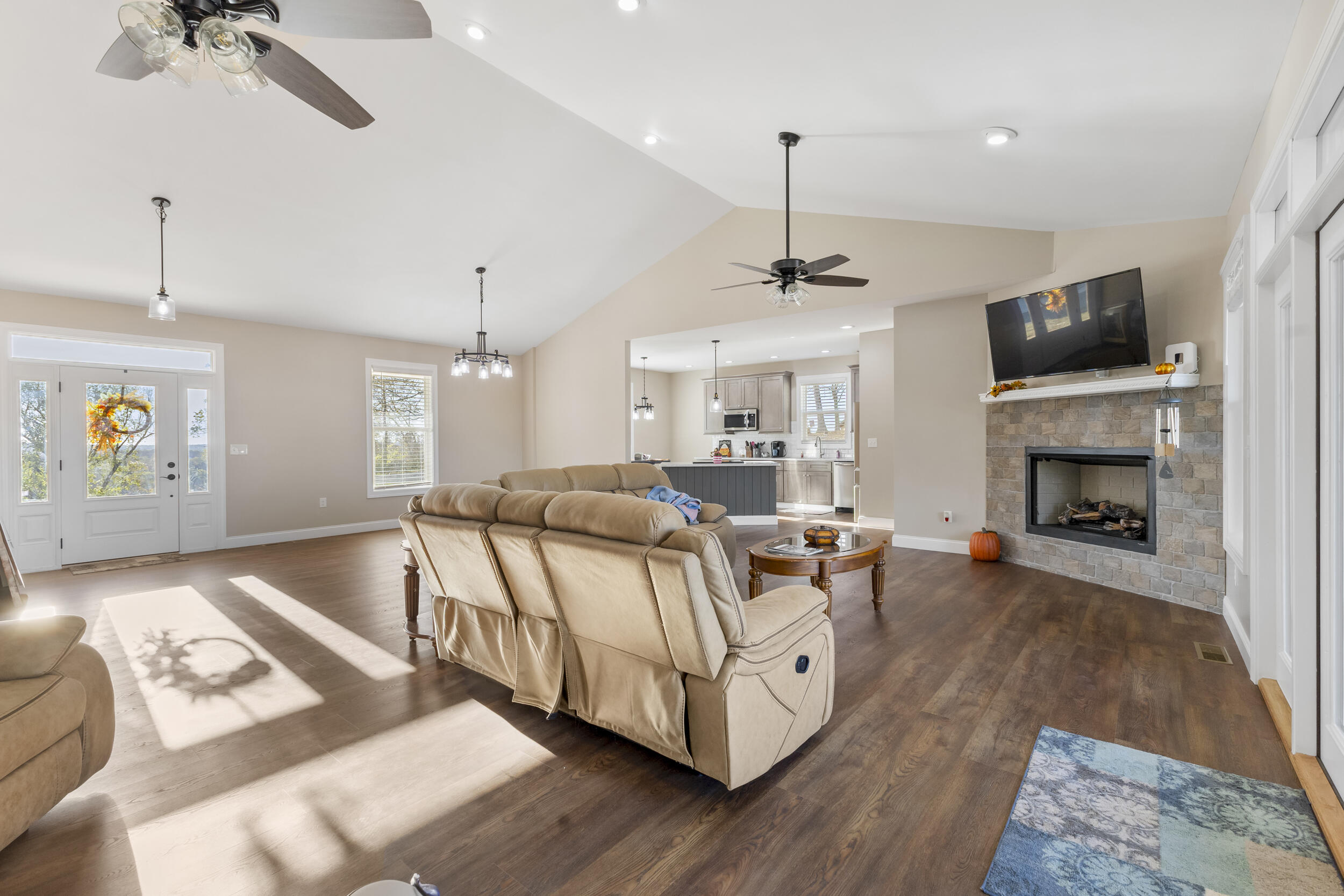 2095 Ivy Way