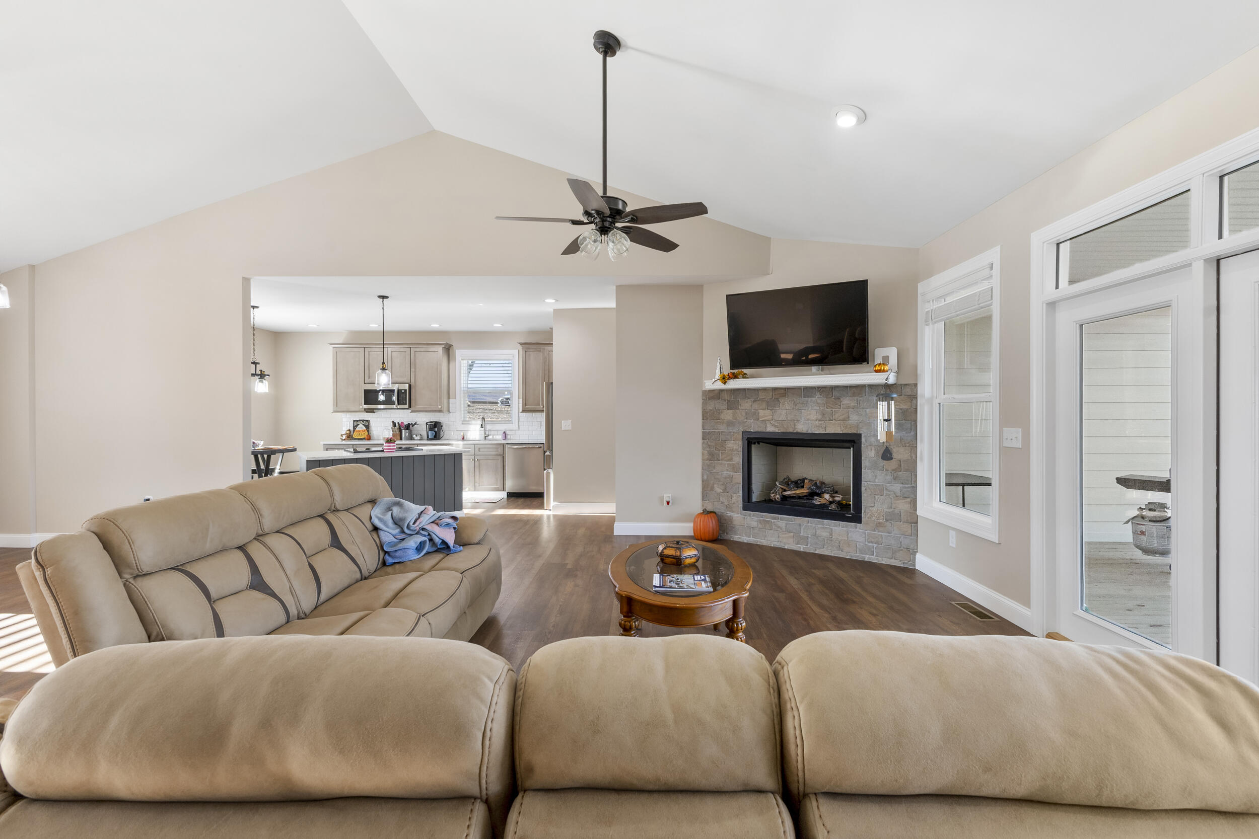 2095 Ivy Way