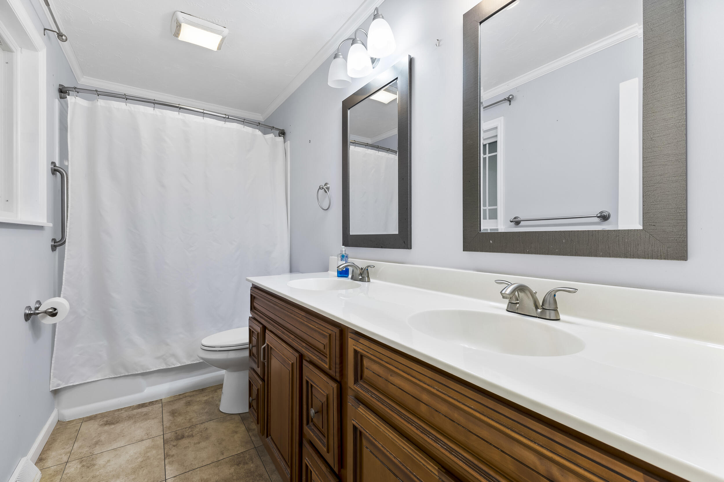 3542 Wedgewood Drive