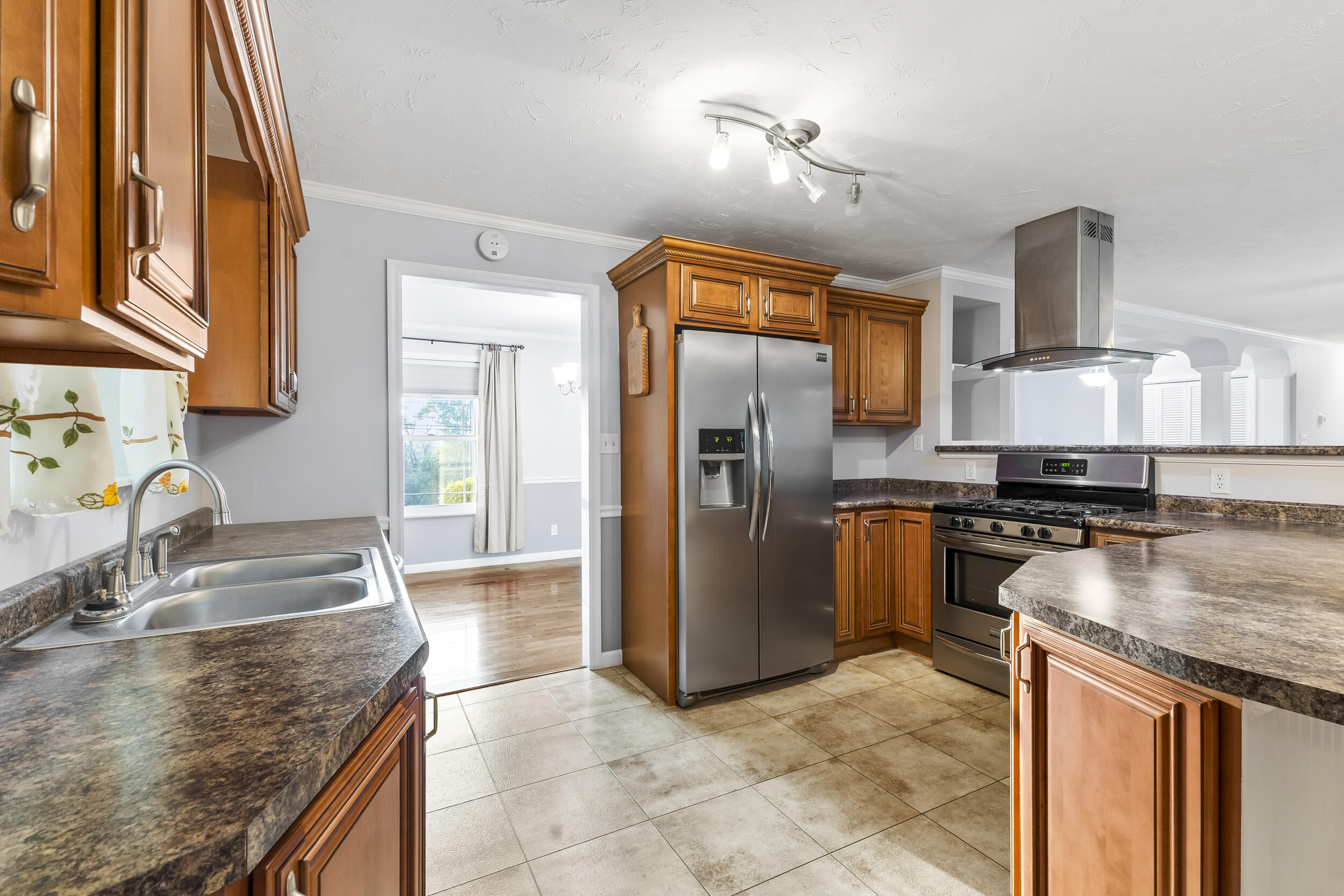3542 Wedgewood Drive