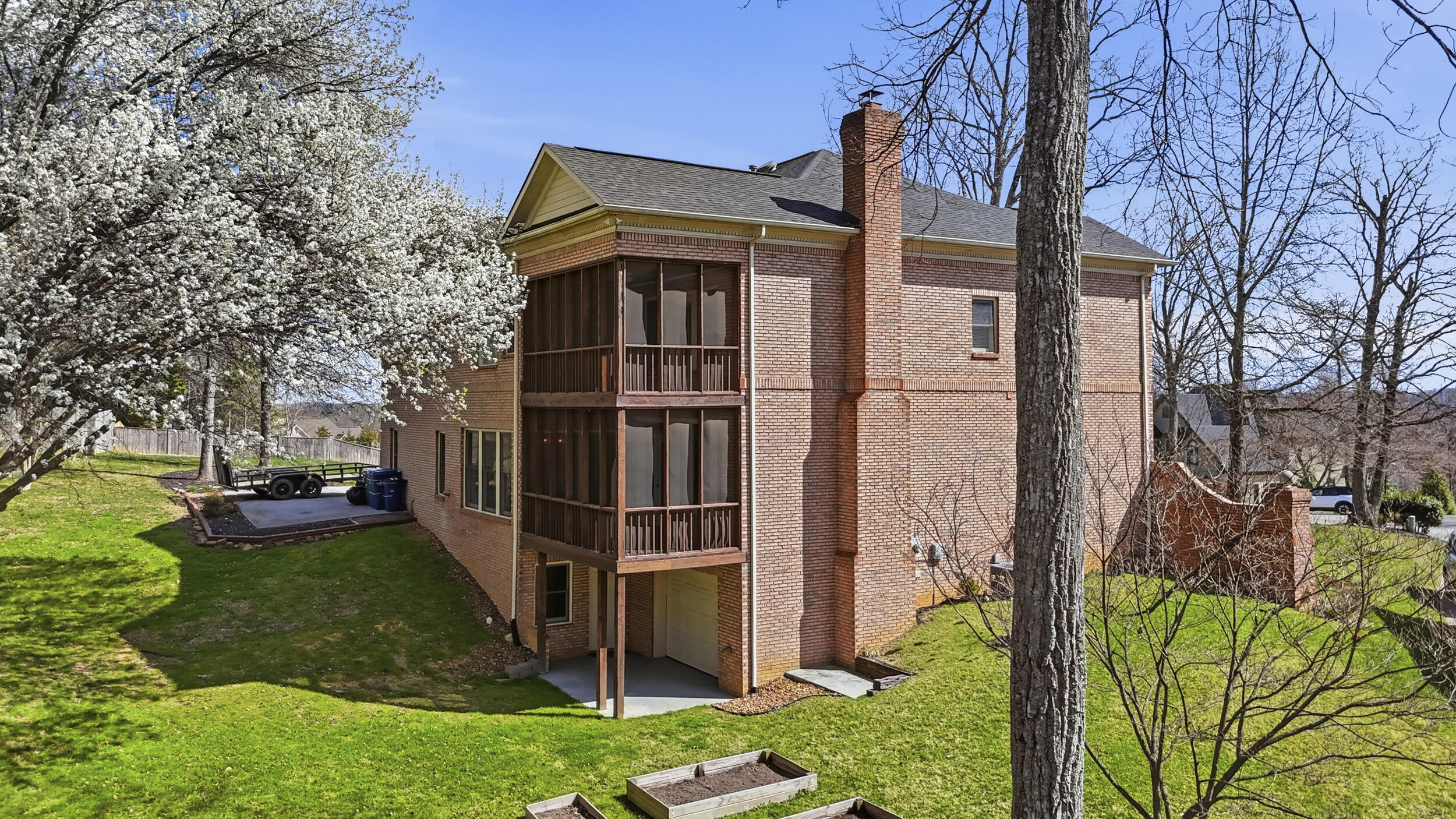 1054 Colonial Drive