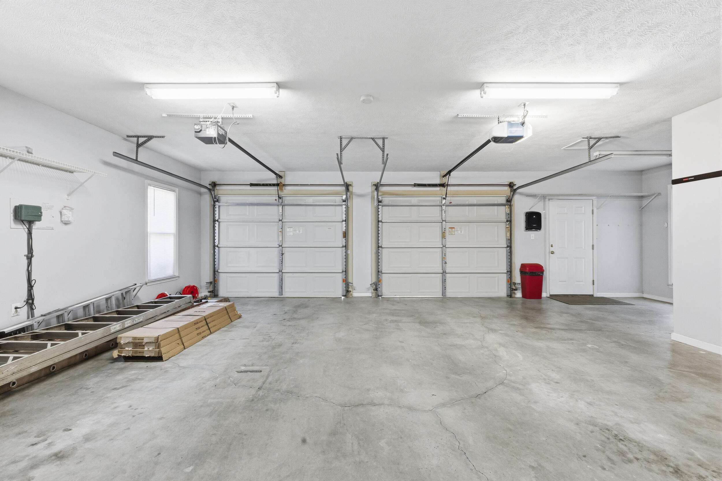 1054 Colonial Drive