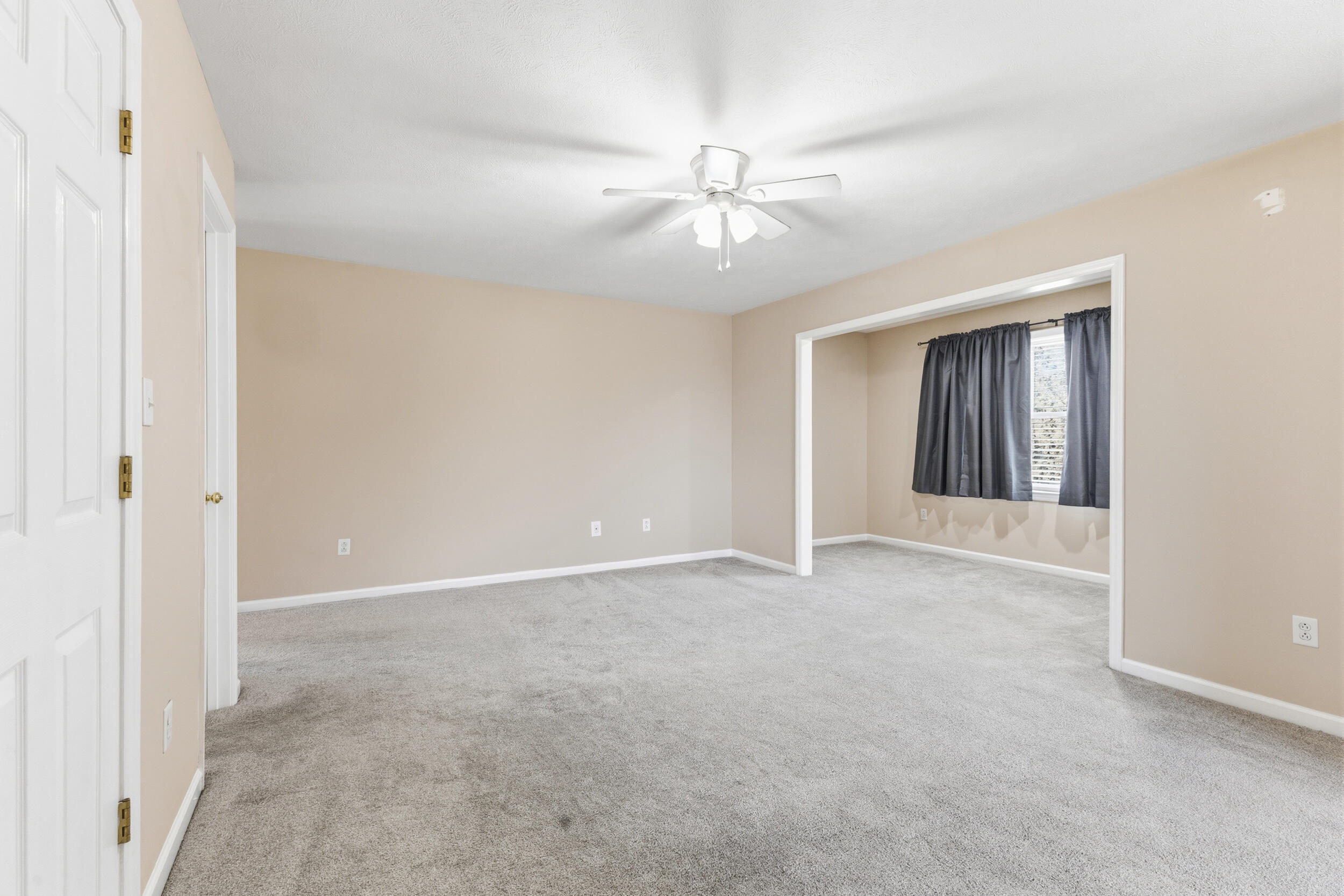 1054 Colonial Drive