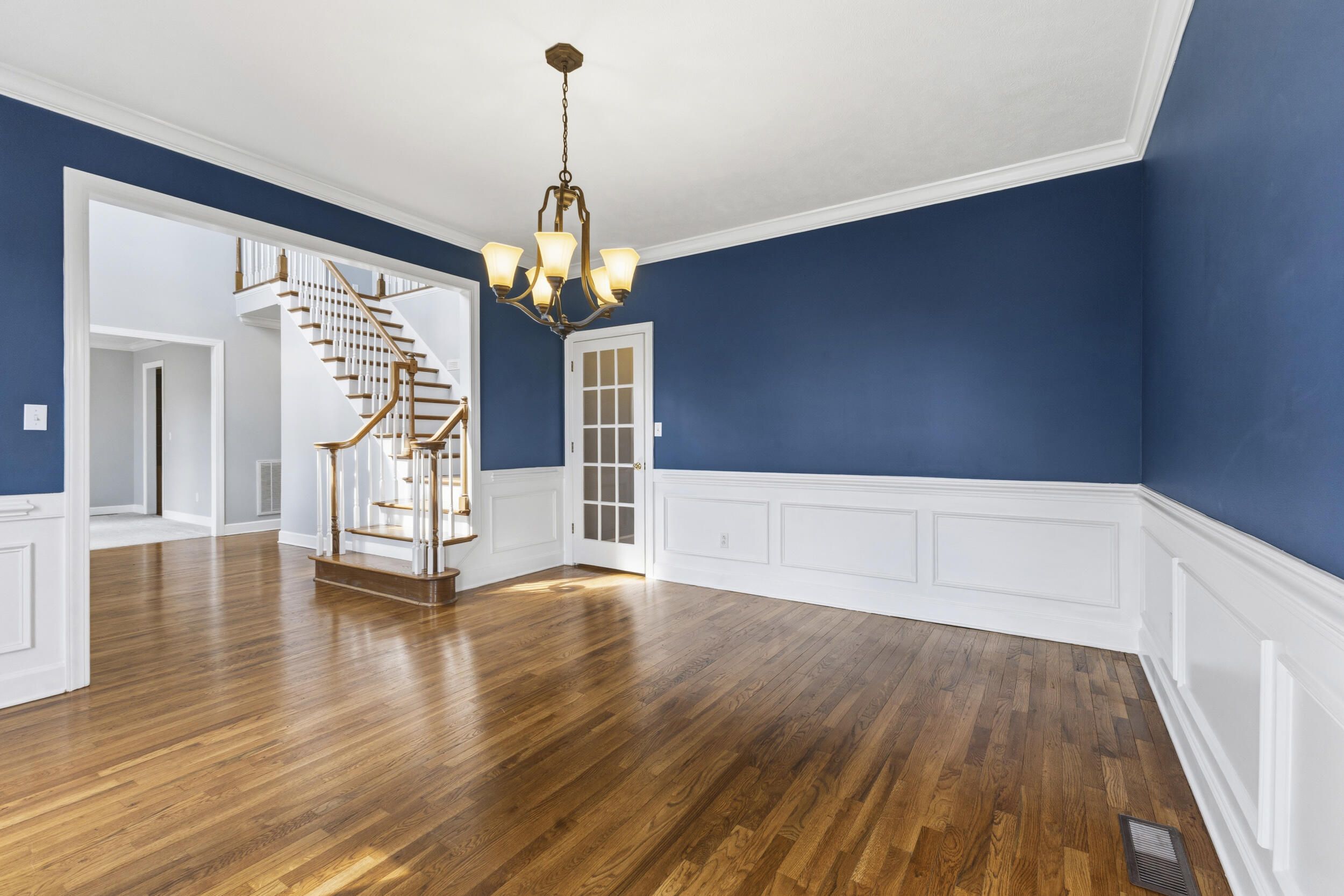 1054 Colonial Drive