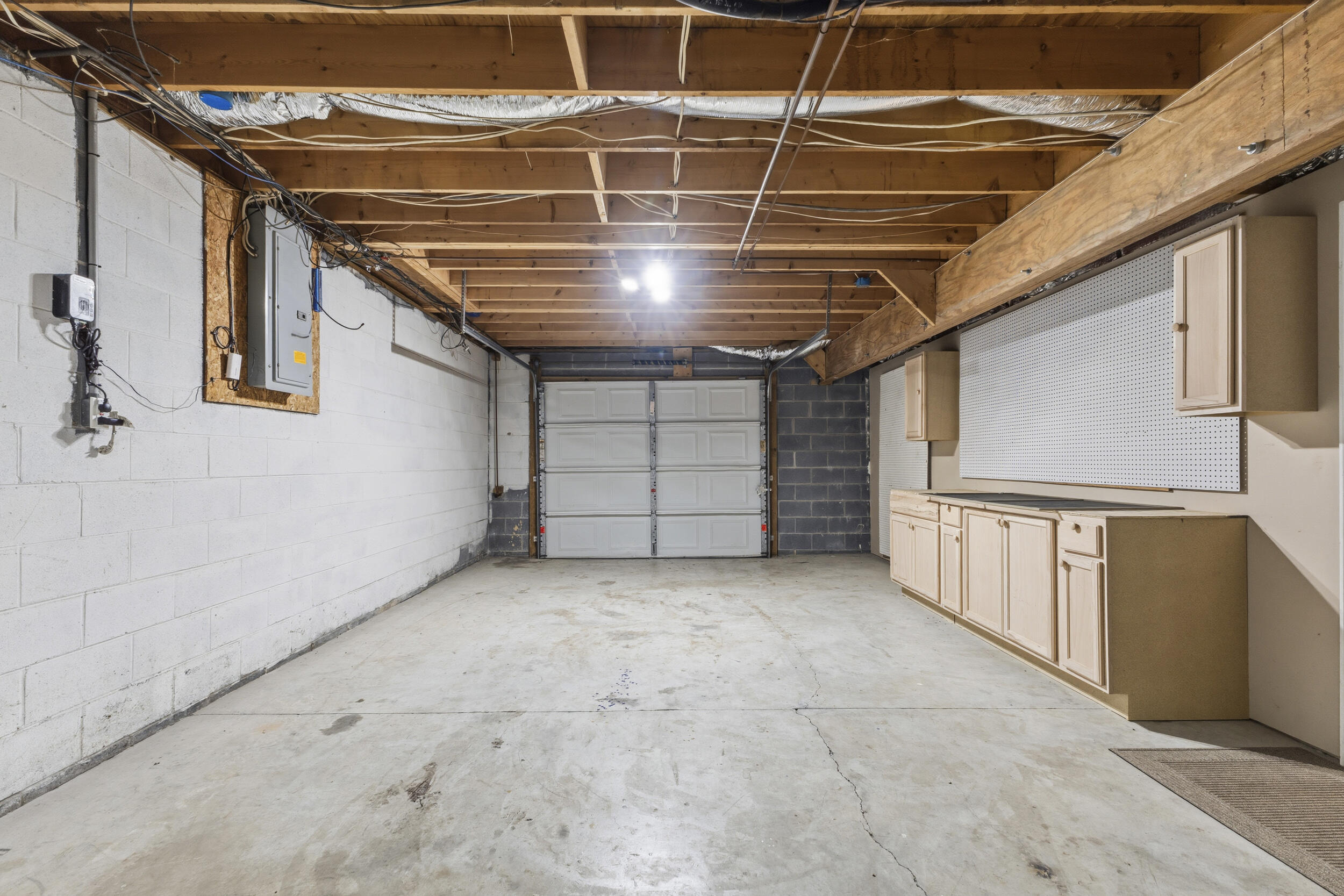 1054 Colonial Drive