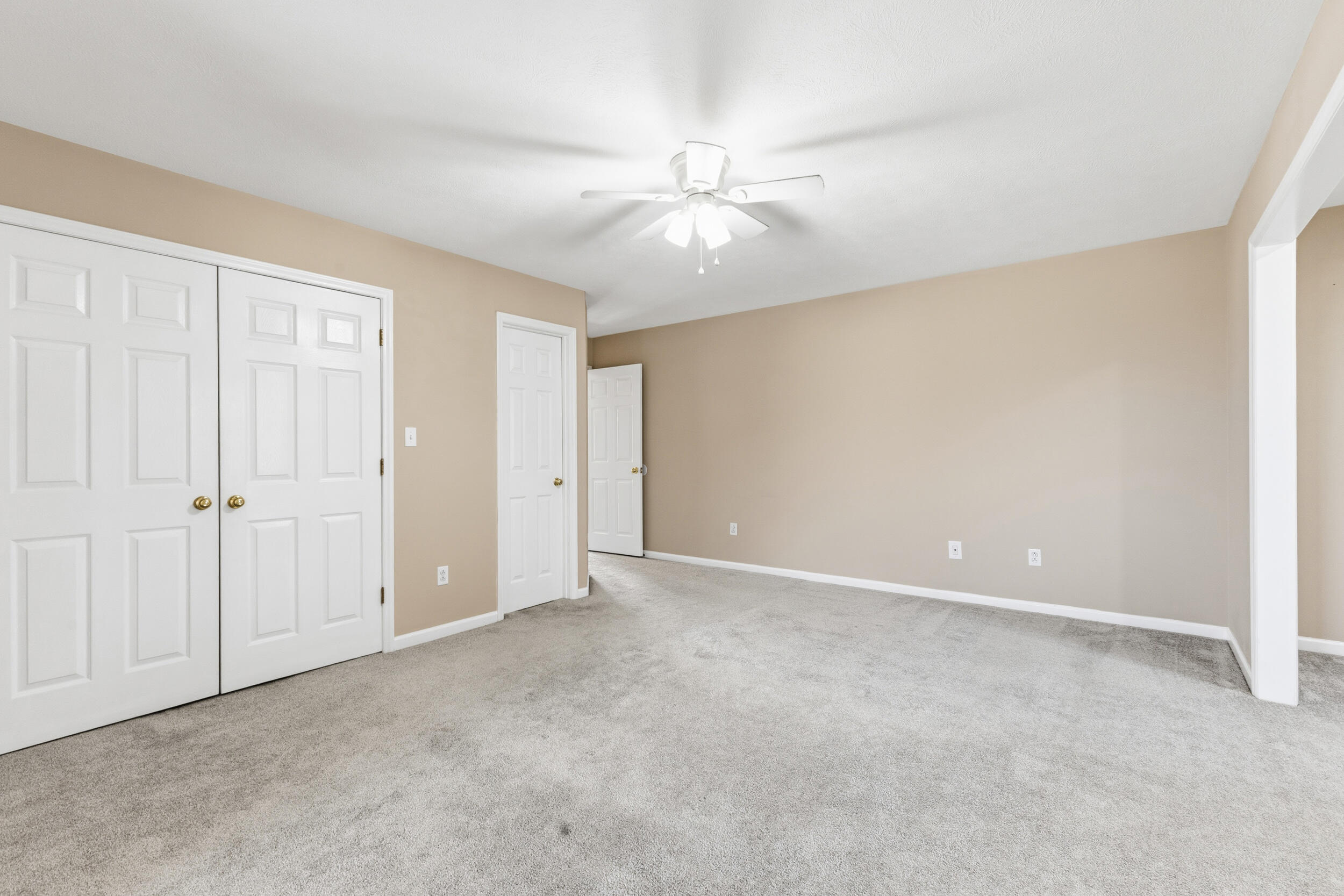 1054 Colonial Drive