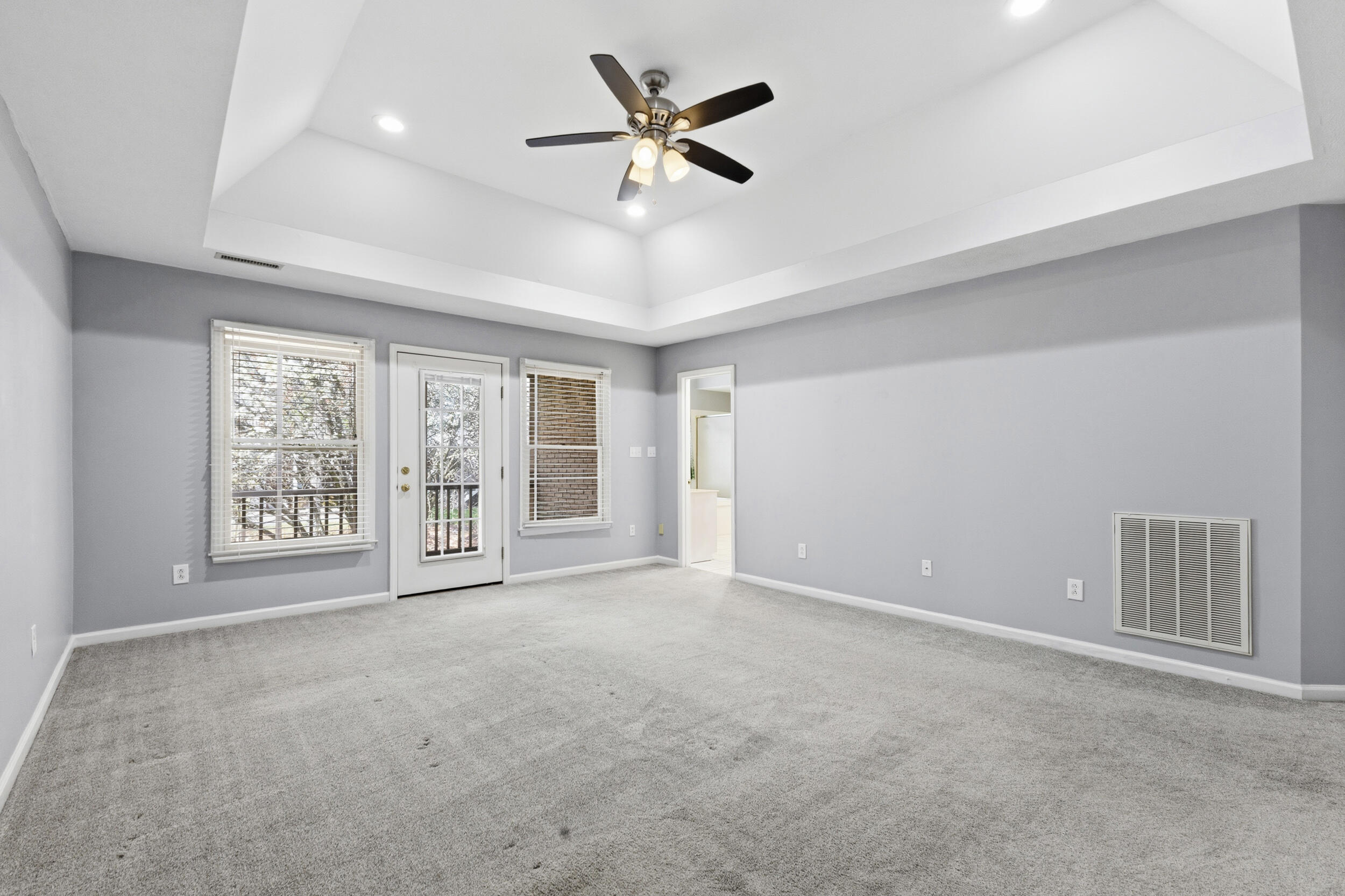 1054 Colonial Drive