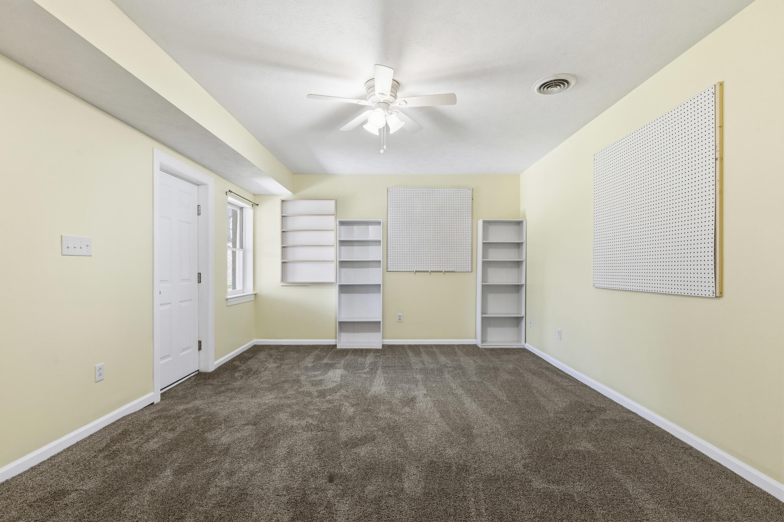 1054 Colonial Drive