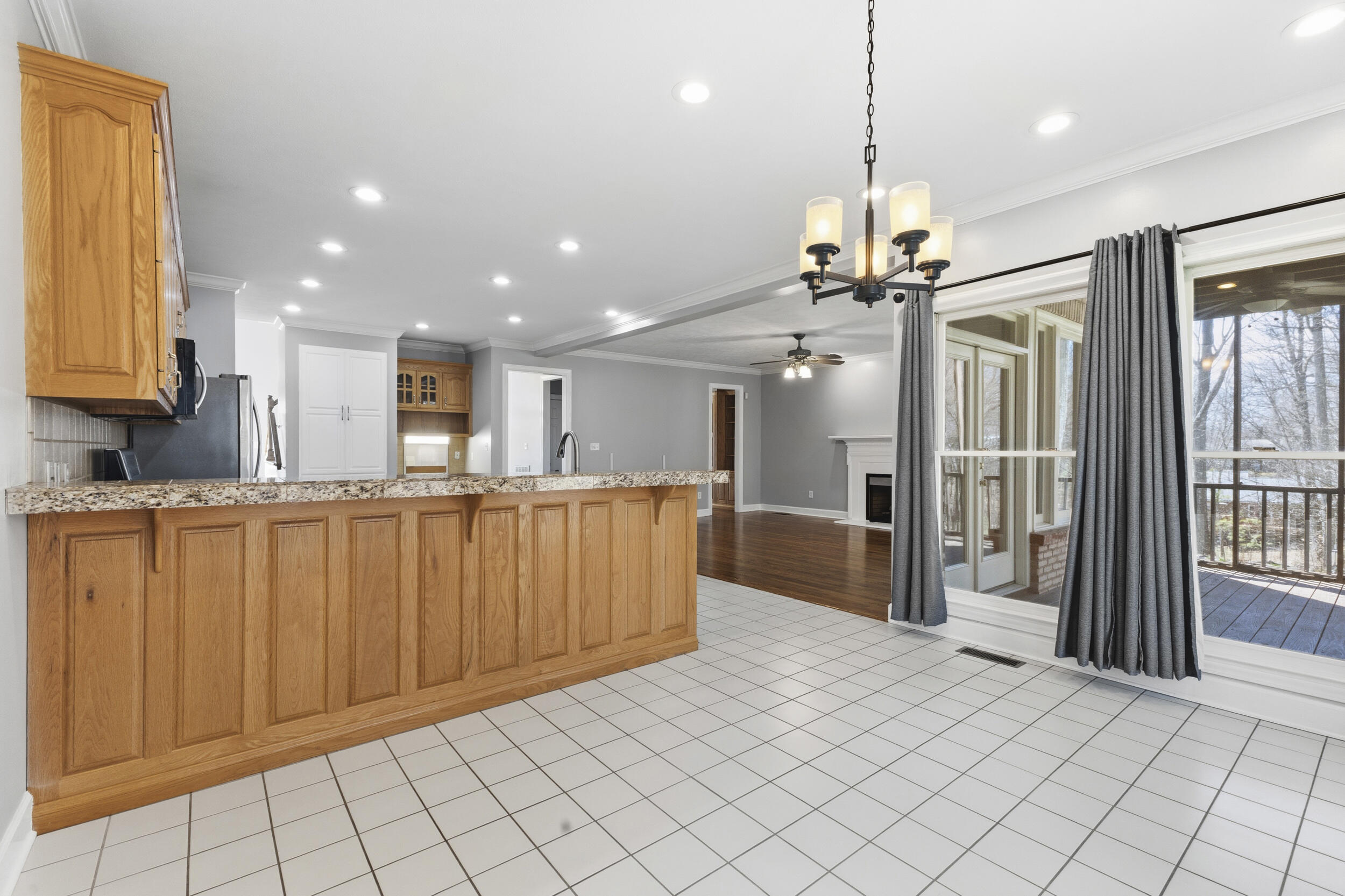 1054 Colonial Drive