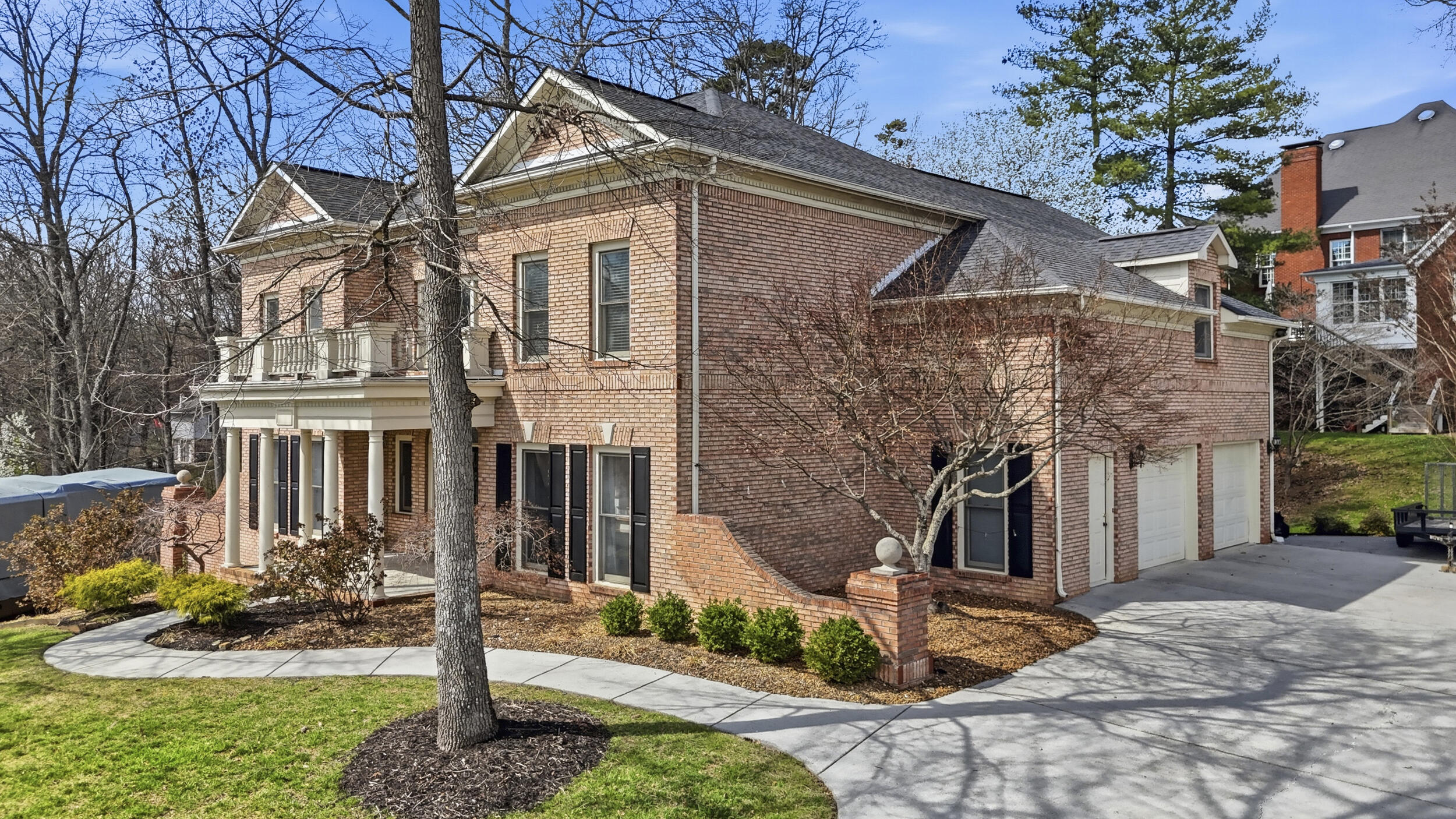 1054 Colonial Drive