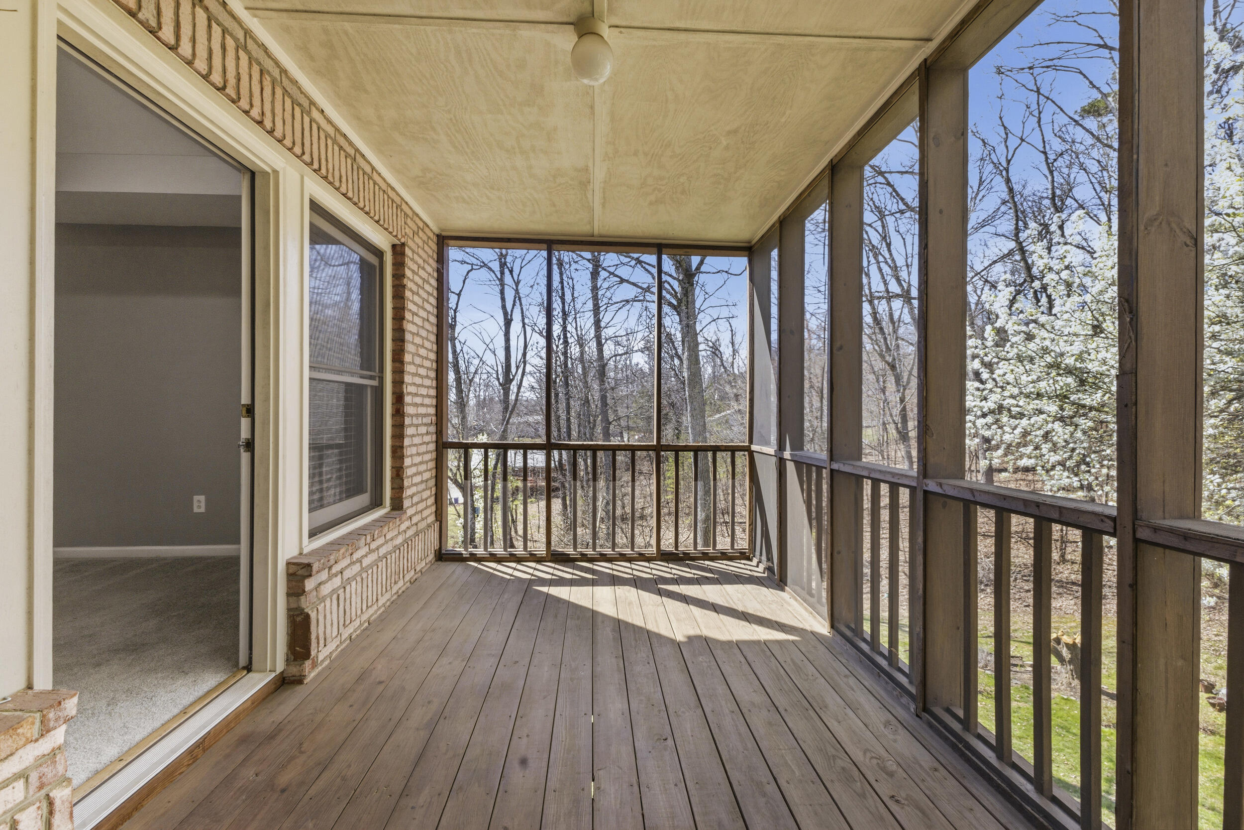 1054 Colonial Drive