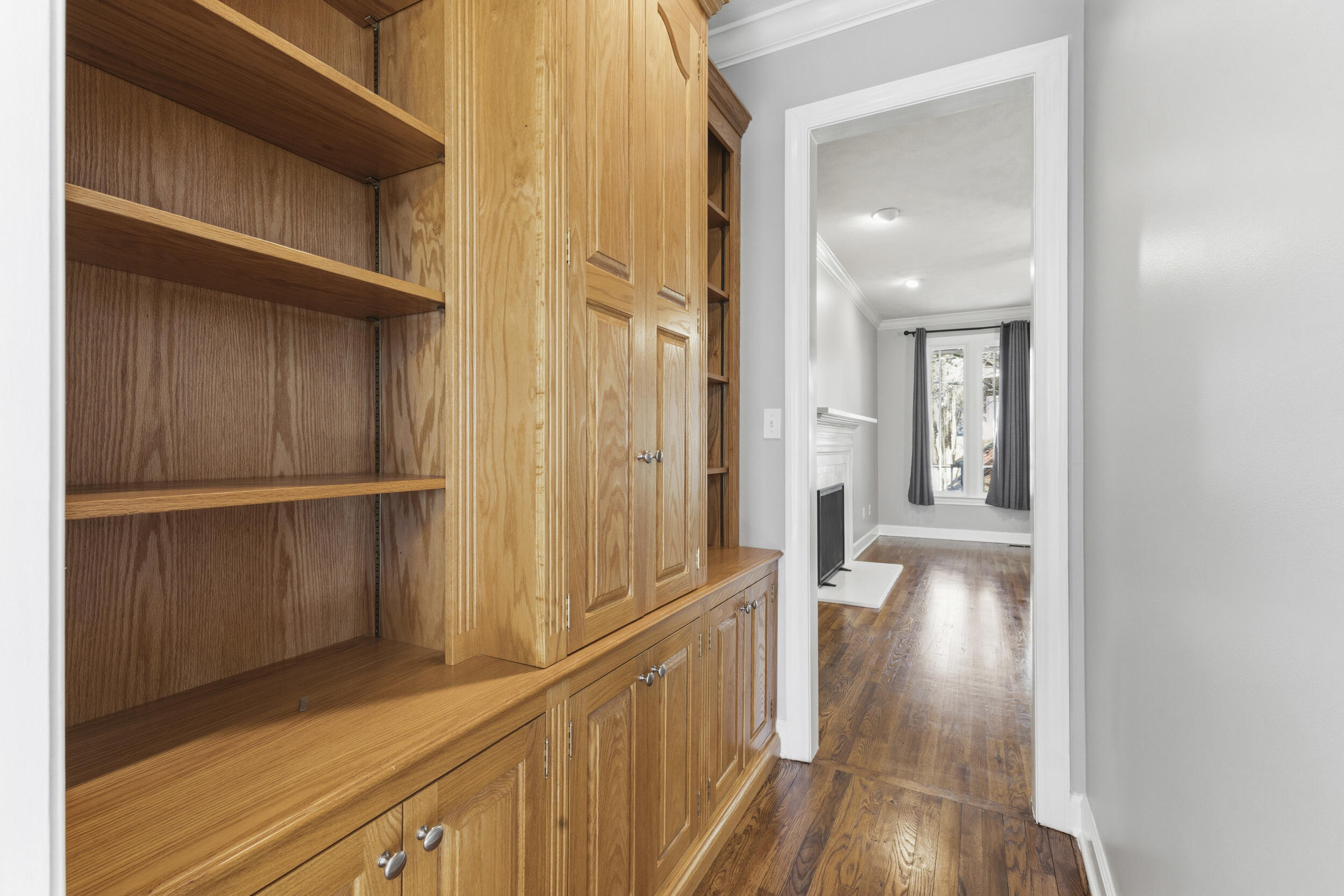 1054 Colonial Drive