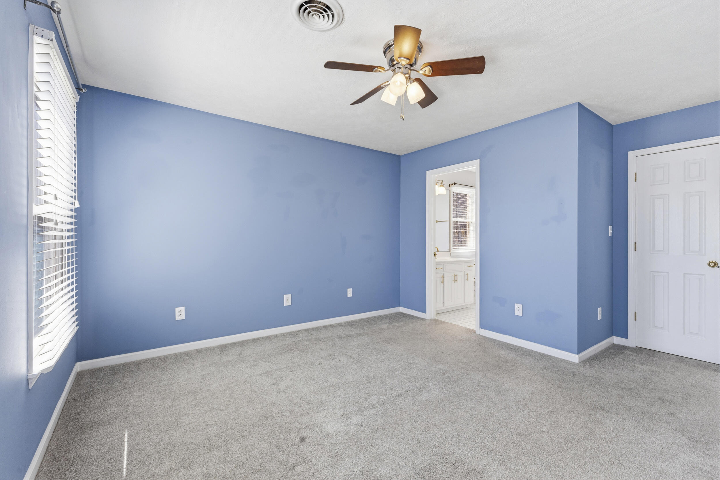 1054 Colonial Drive