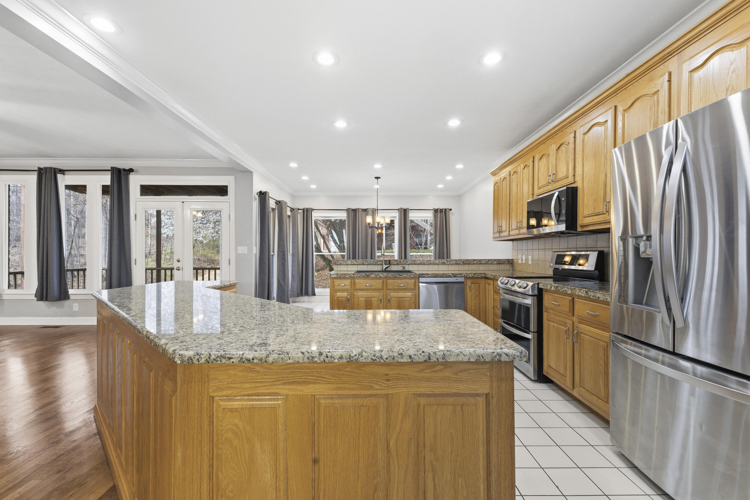 1054 Colonial Drive