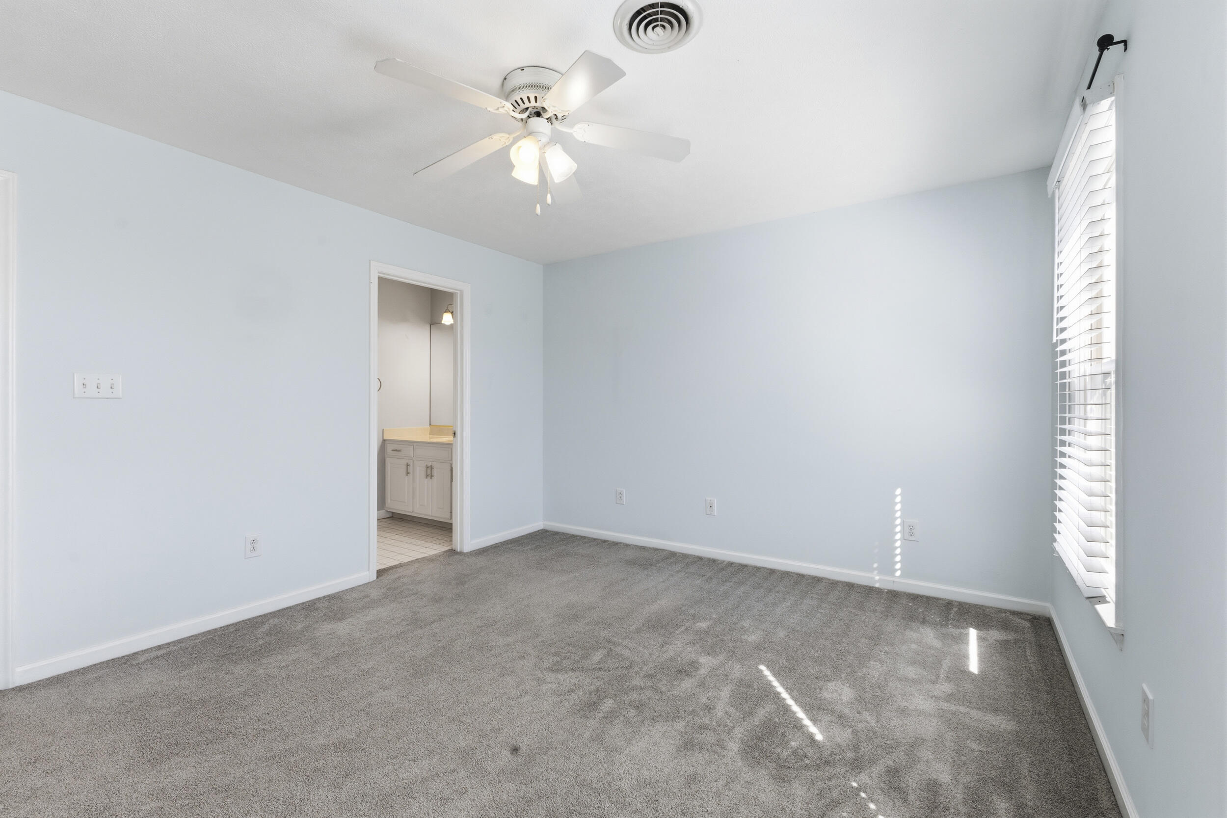 1054 Colonial Drive