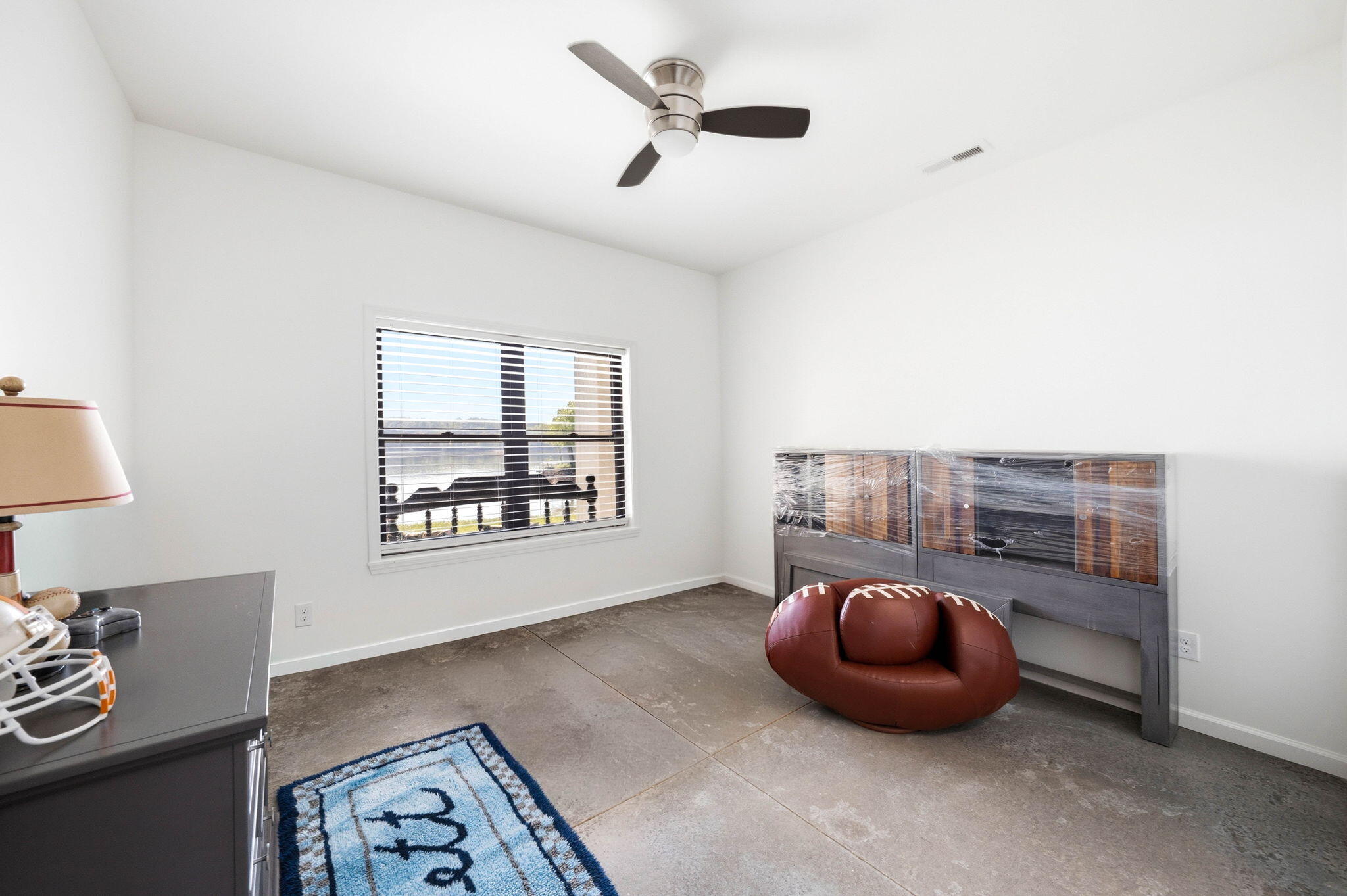 2126 Edgewater Sound