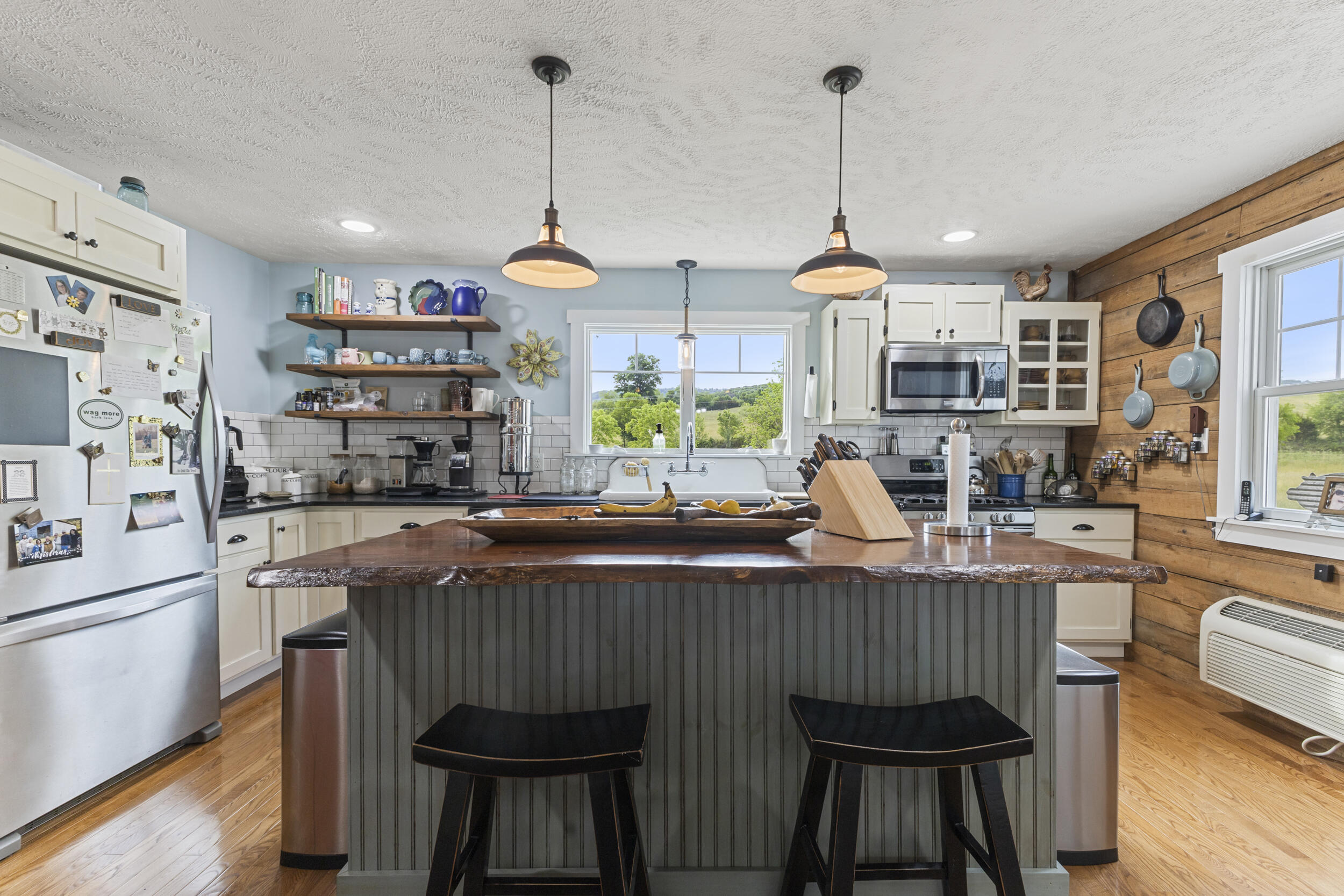 1305 Mulberry Gap Road