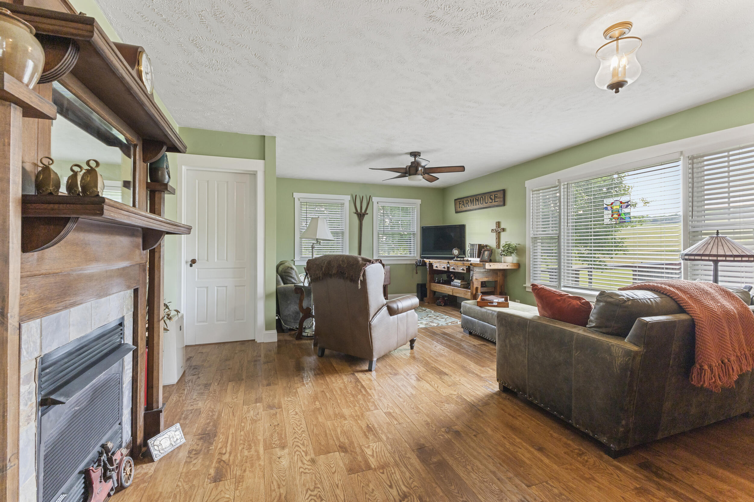1305 Mulberry Gap Road