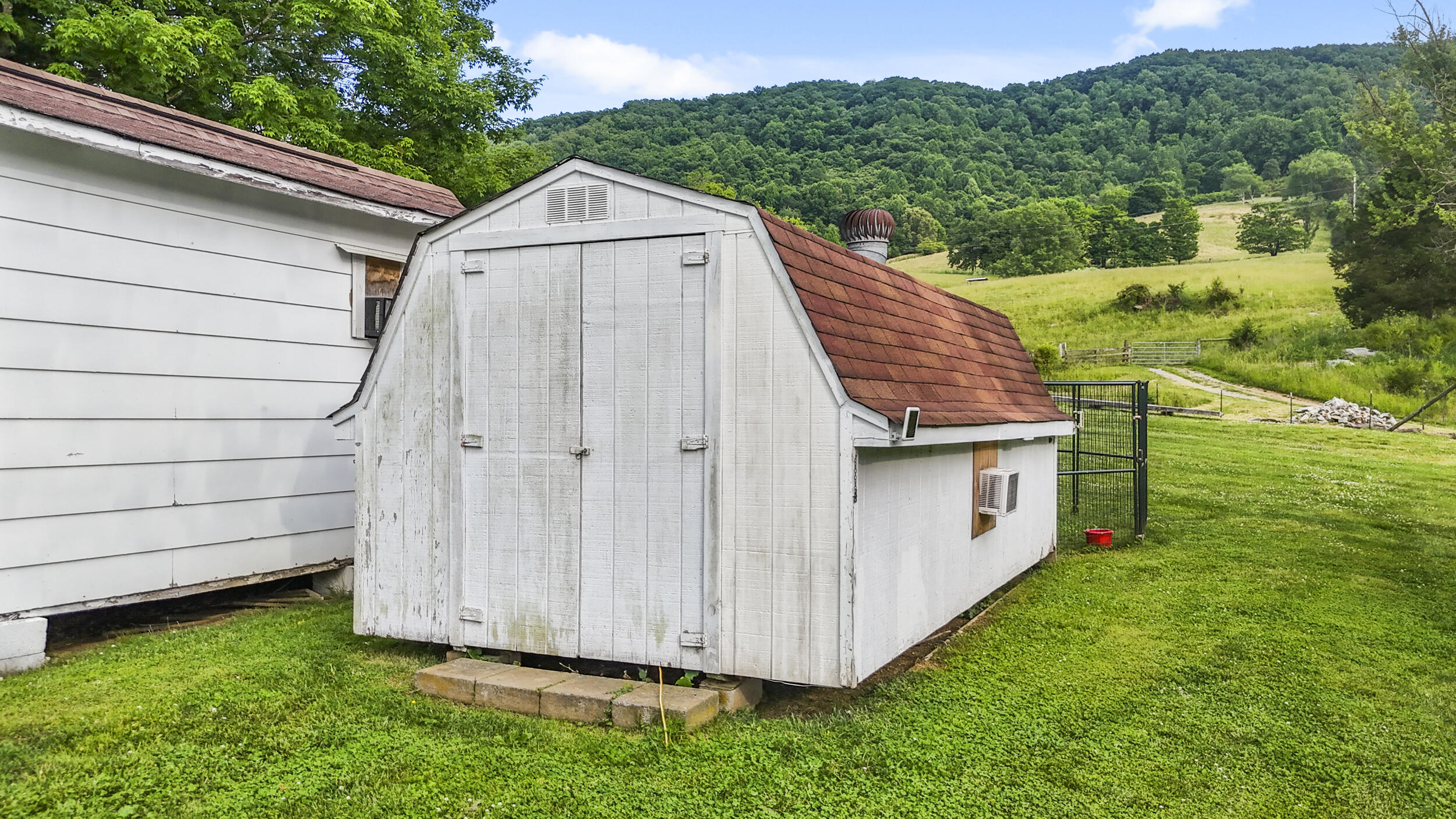 1305 Mulberry Gap Road
