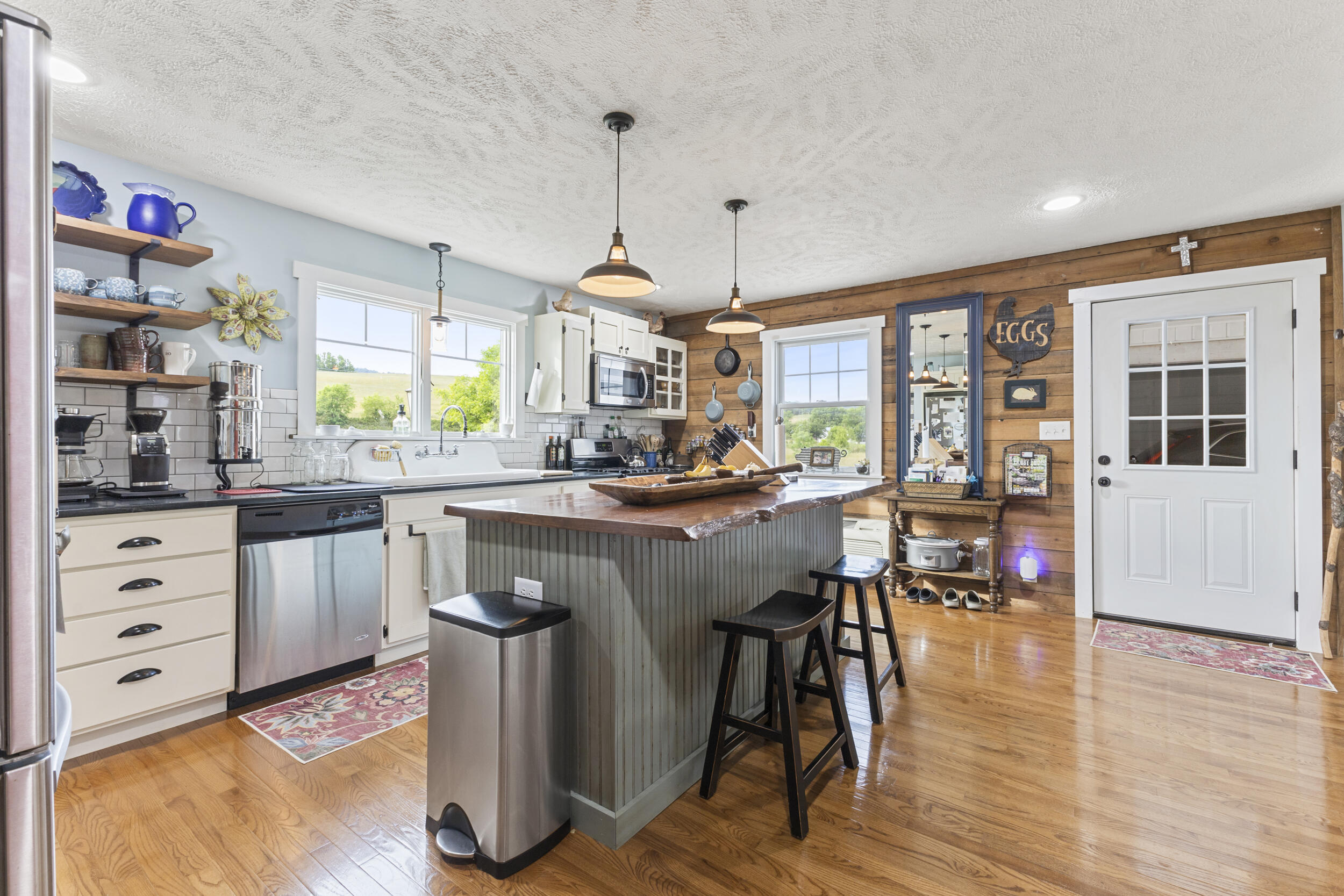 1305 Mulberry Gap Road