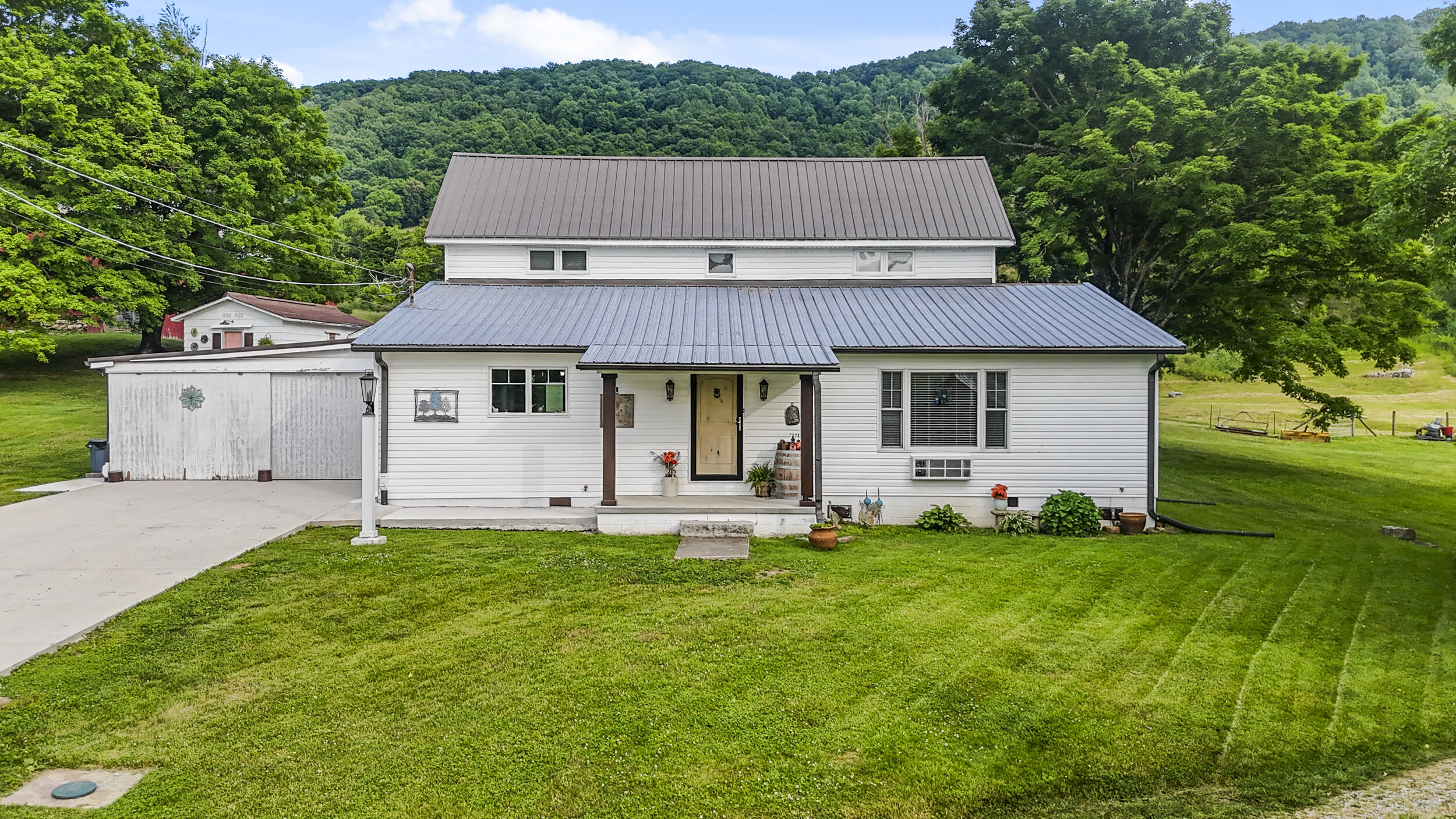 1305 Mulberry Gap Road