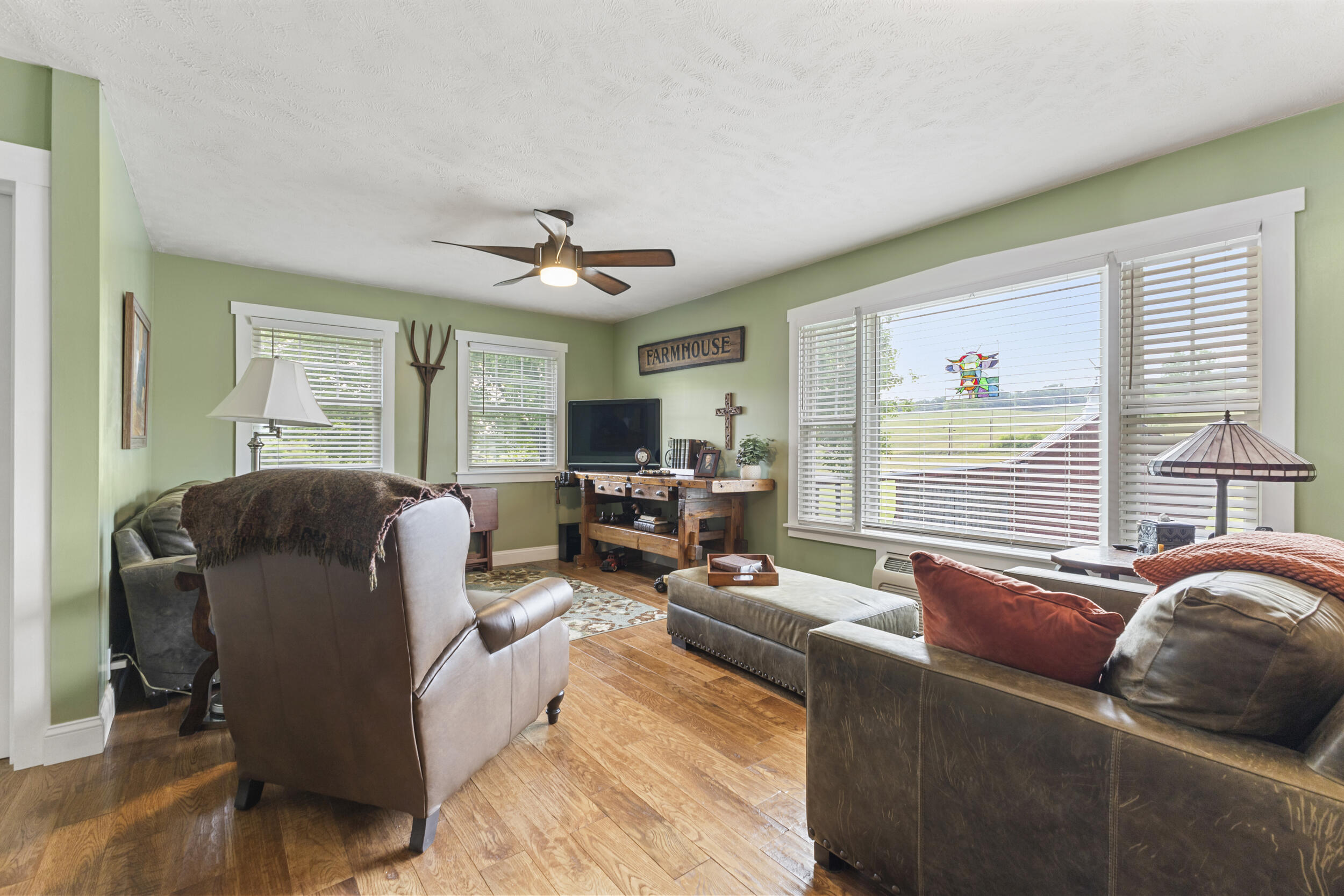 1305 Mulberry Gap Road