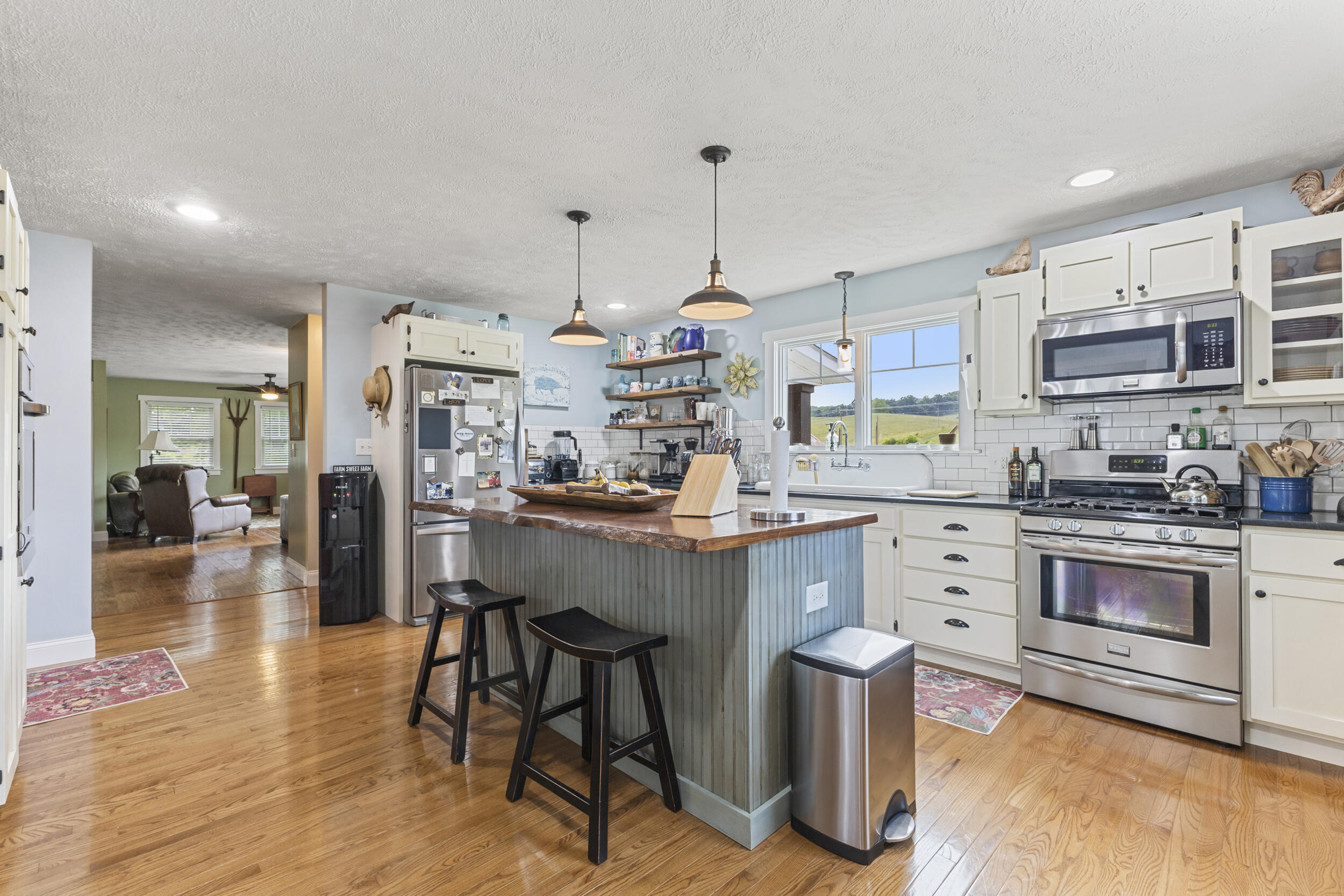 1305 Mulberry Gap Road