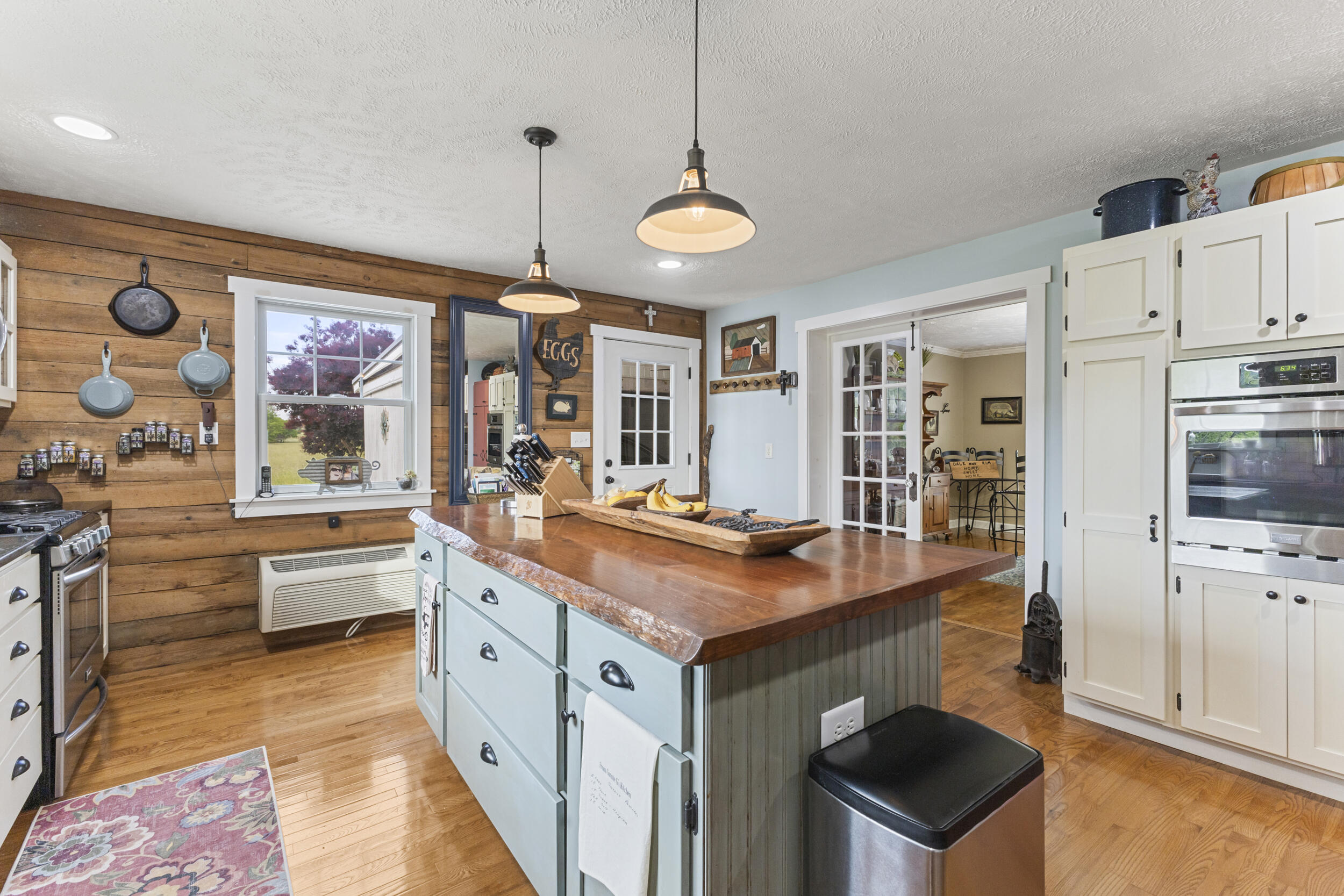1305 Mulberry Gap Road