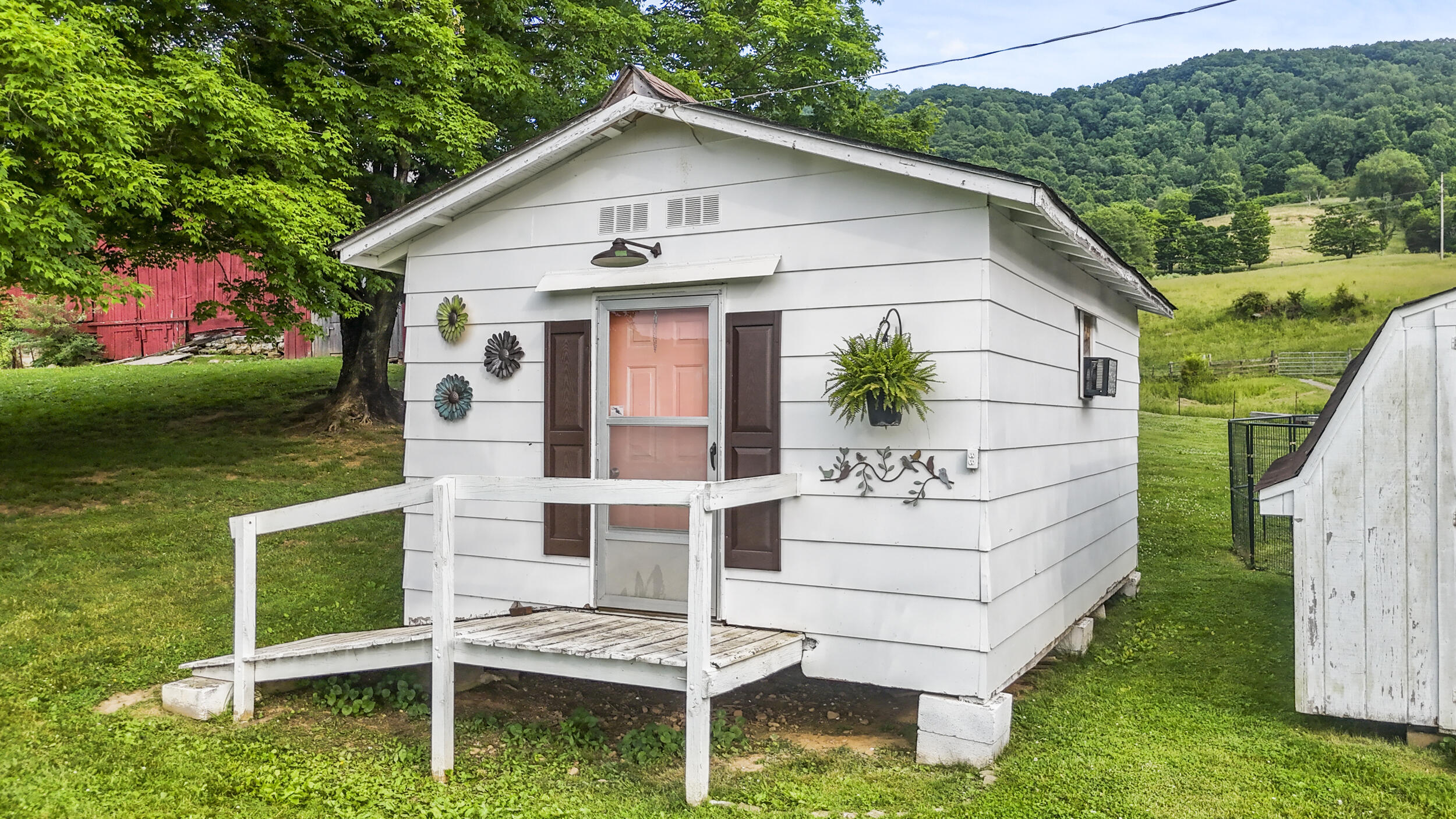 1305 Mulberry Gap Road