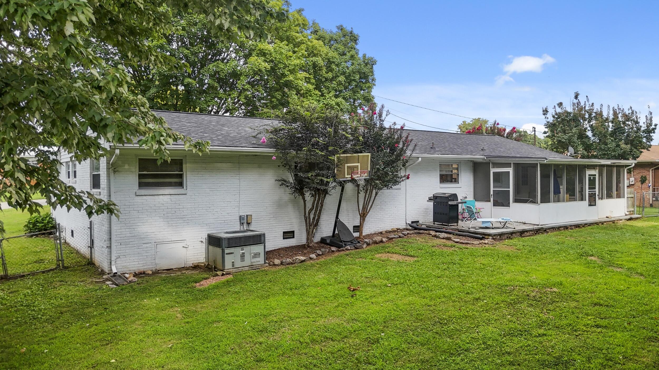 536 Spruce Street