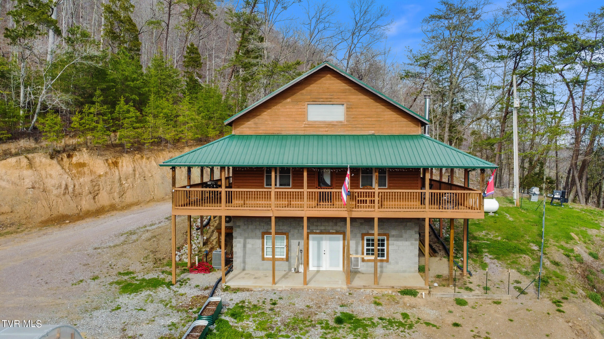 6938 War Creek Road